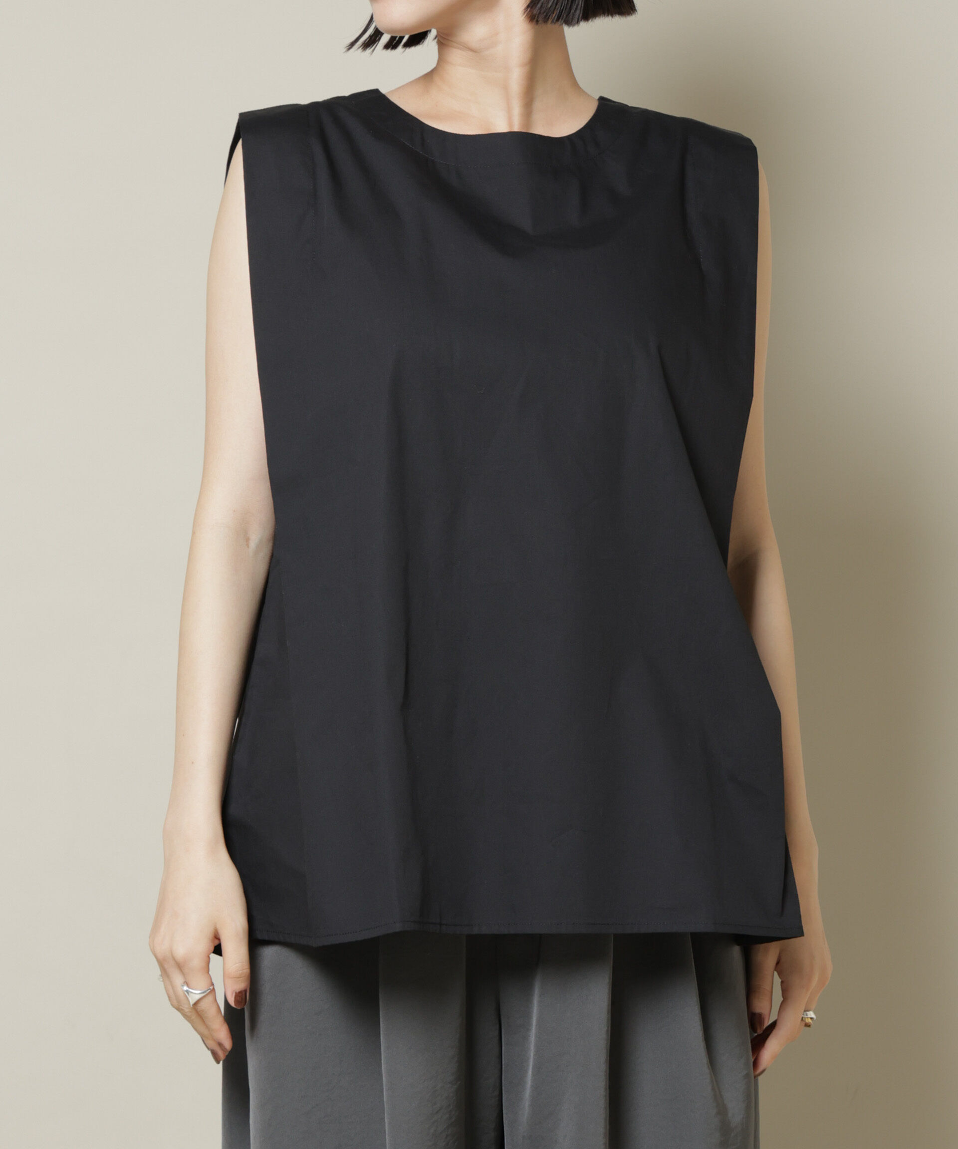 nano･universe「前後2wayブロードボタンデザインノースリーブブラウス」|シャツ・ブラウス|