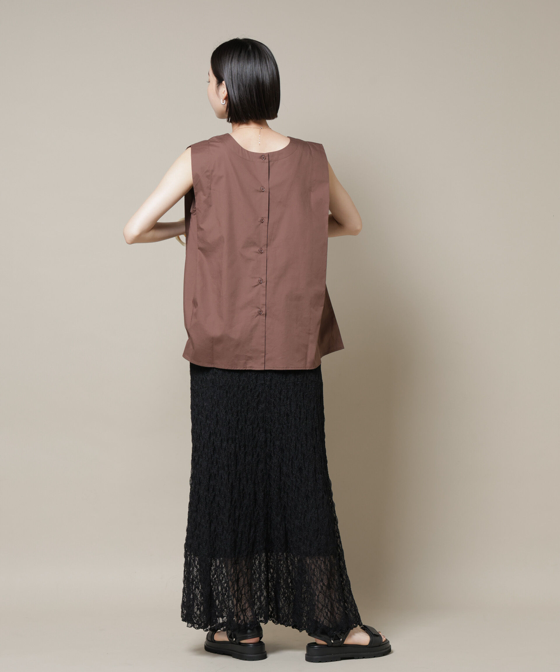 nano･universe「前後2wayブロードボタンデザインノースリーブブラウス」|シャツ・ブラウス|