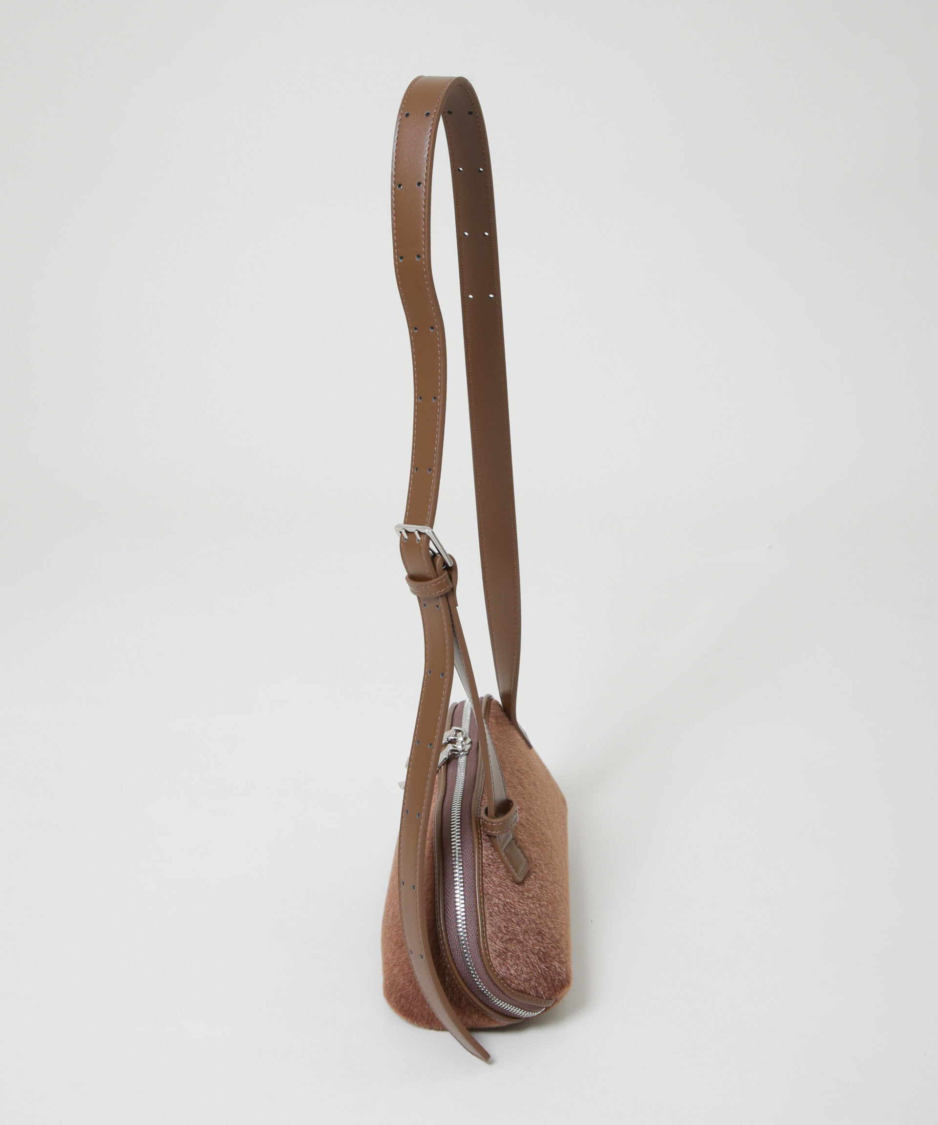 nano･universe「ADD CULUMN/FIGRE BODYBAG HAIR CALF」|ショルダー・メッセンジャー|