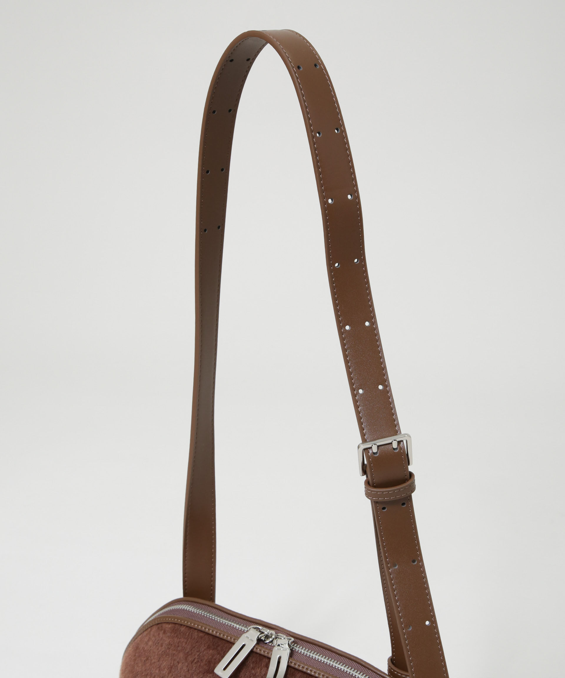 nano･universe「ADD CULUMN/FIGRE BODYBAG HAIR CALF」|ショルダー・メッセンジャー|