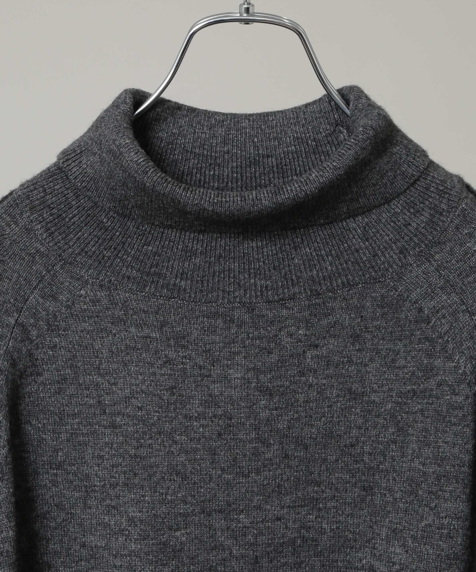 nano･universe「｢HOTEL PALACE｣ ショルダーデザインステッチタートルネックニット」|ニット・セーター|