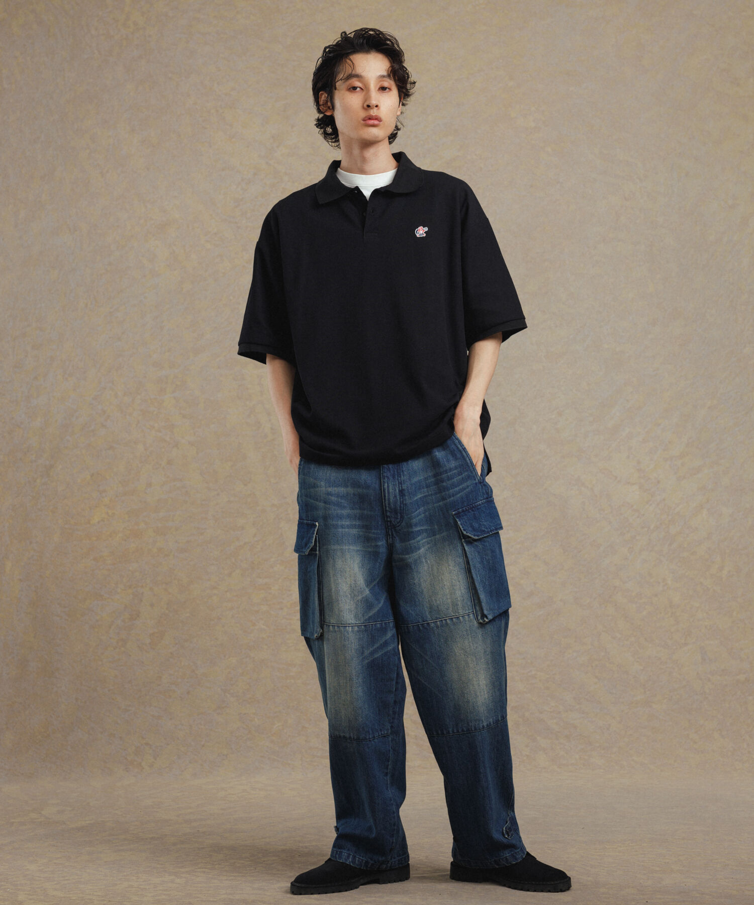 ADAM ET ROPE'「【WEB限定】LOGAN/ローガン 別注 ワンポイント刺繍 ビッグシルエット カノコ ポロシャツ」|シャツ・ブラウス|