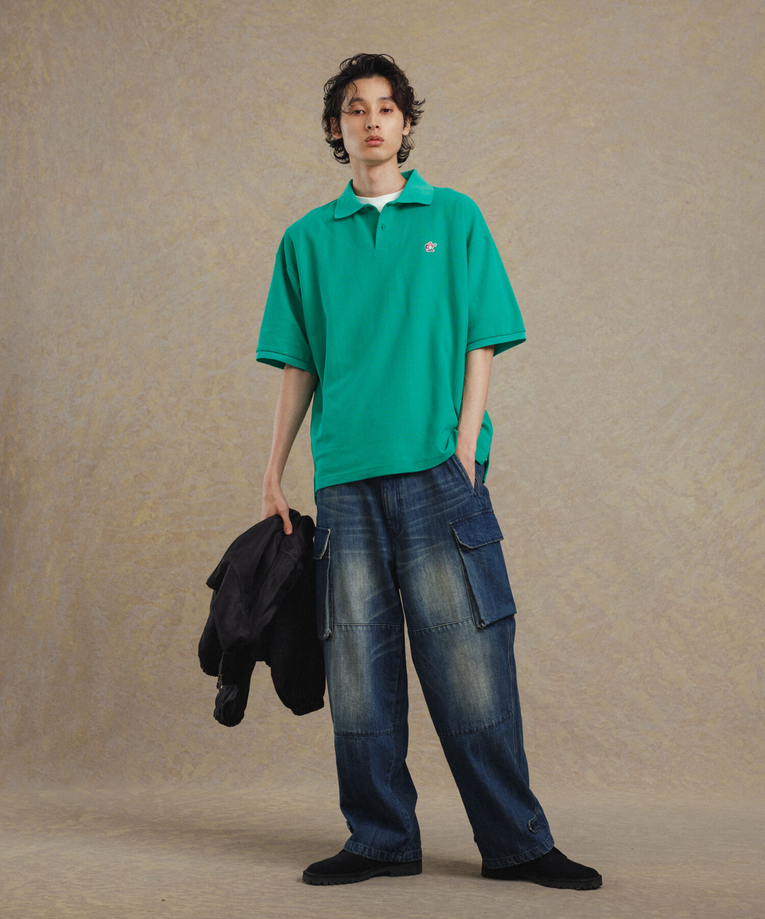 ADAM ET ROPE'「【WEB限定】LOGAN/ローガン 別注 ワンポイント刺繍 ビッグシルエット カノコ ポロシャツ」|シャツ・ブラウス|