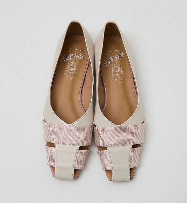 AU BANNISTER「【シルクネクタイ生地使用】グルカモチーフ フラットパンプス【予約】」|パンプス|ピンク