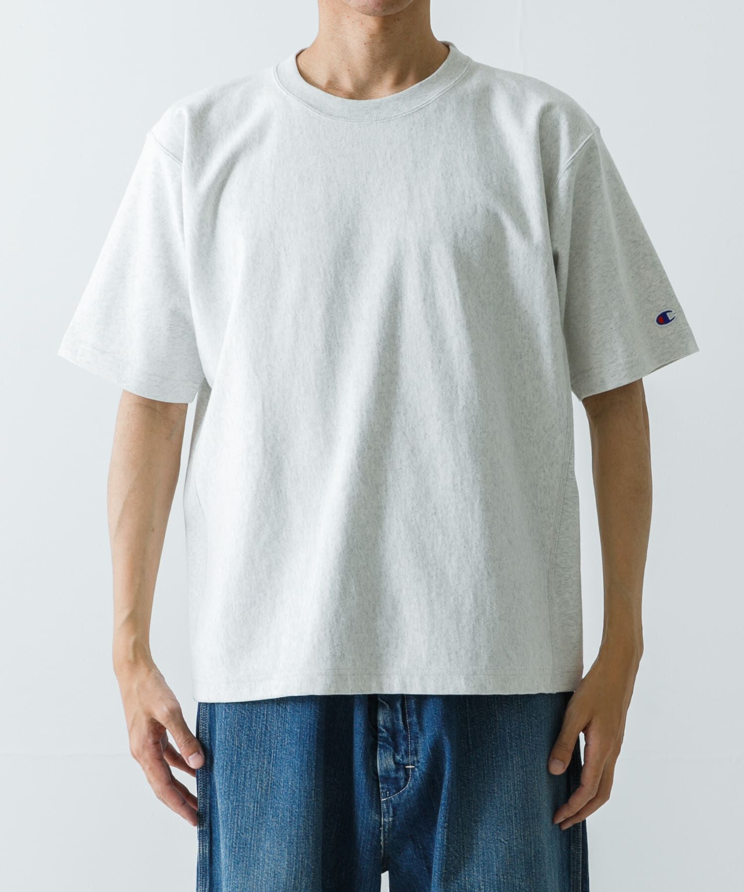 URBAN RESEARCH「『別注』Champion&times;UR　USA Fit Short-Sleeve T-shirts」|Tシャツ・カットソー|