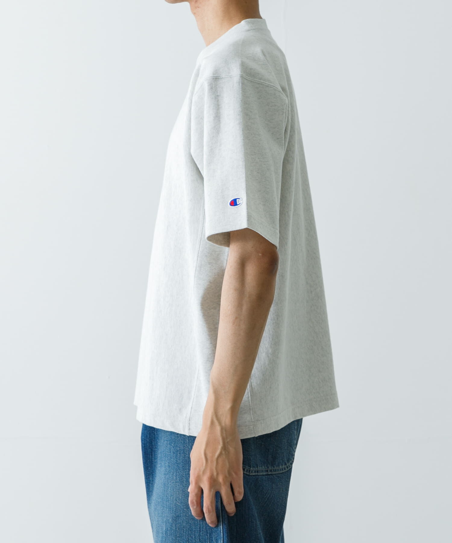 URBAN RESEARCH「『別注』Champion&times;UR　USA Fit Short-Sleeve T-shirts」|Tシャツ・カットソー|