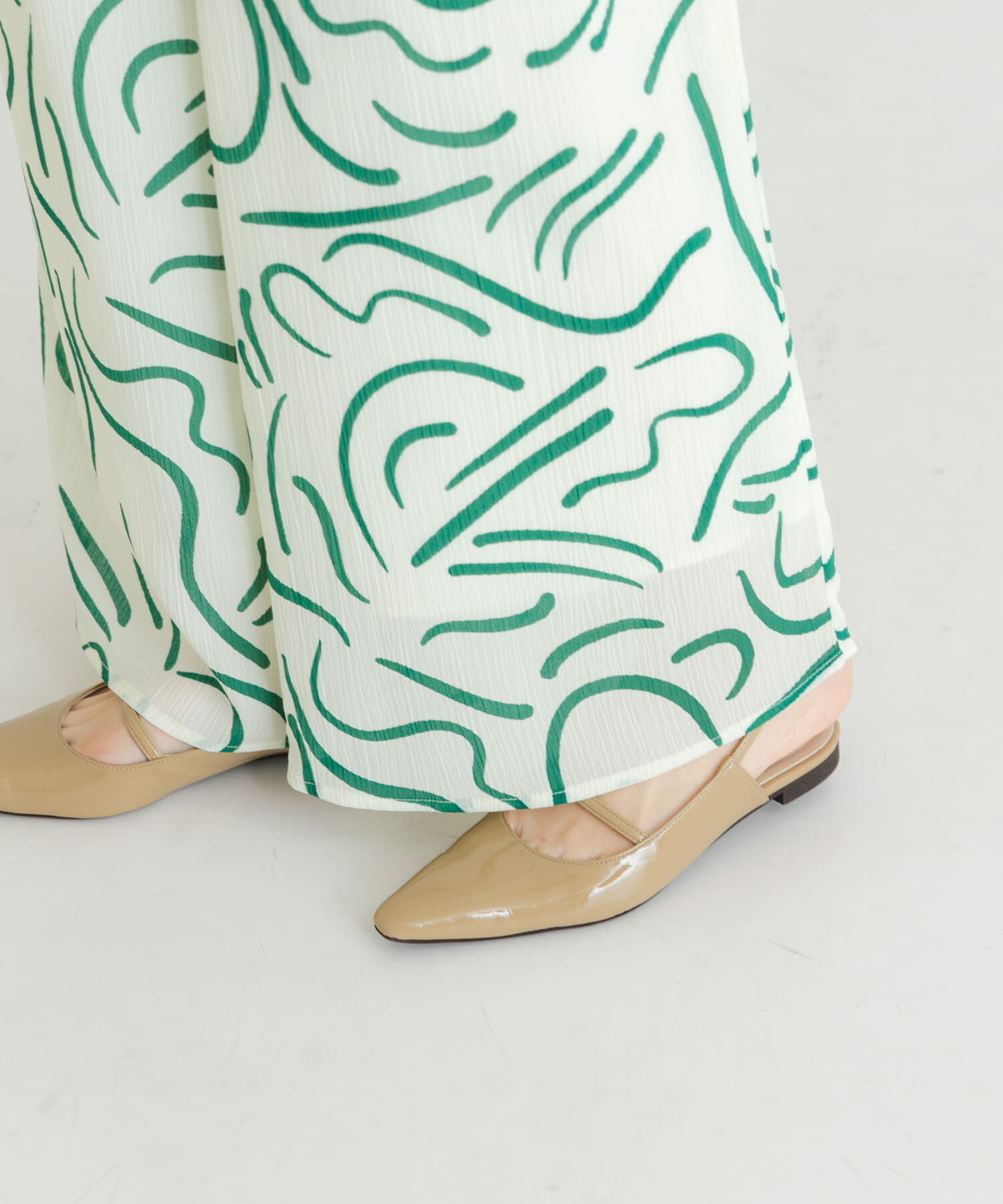 URBAN RESEARCH「ポインテッドバックストラップシューズ」|パンプス|