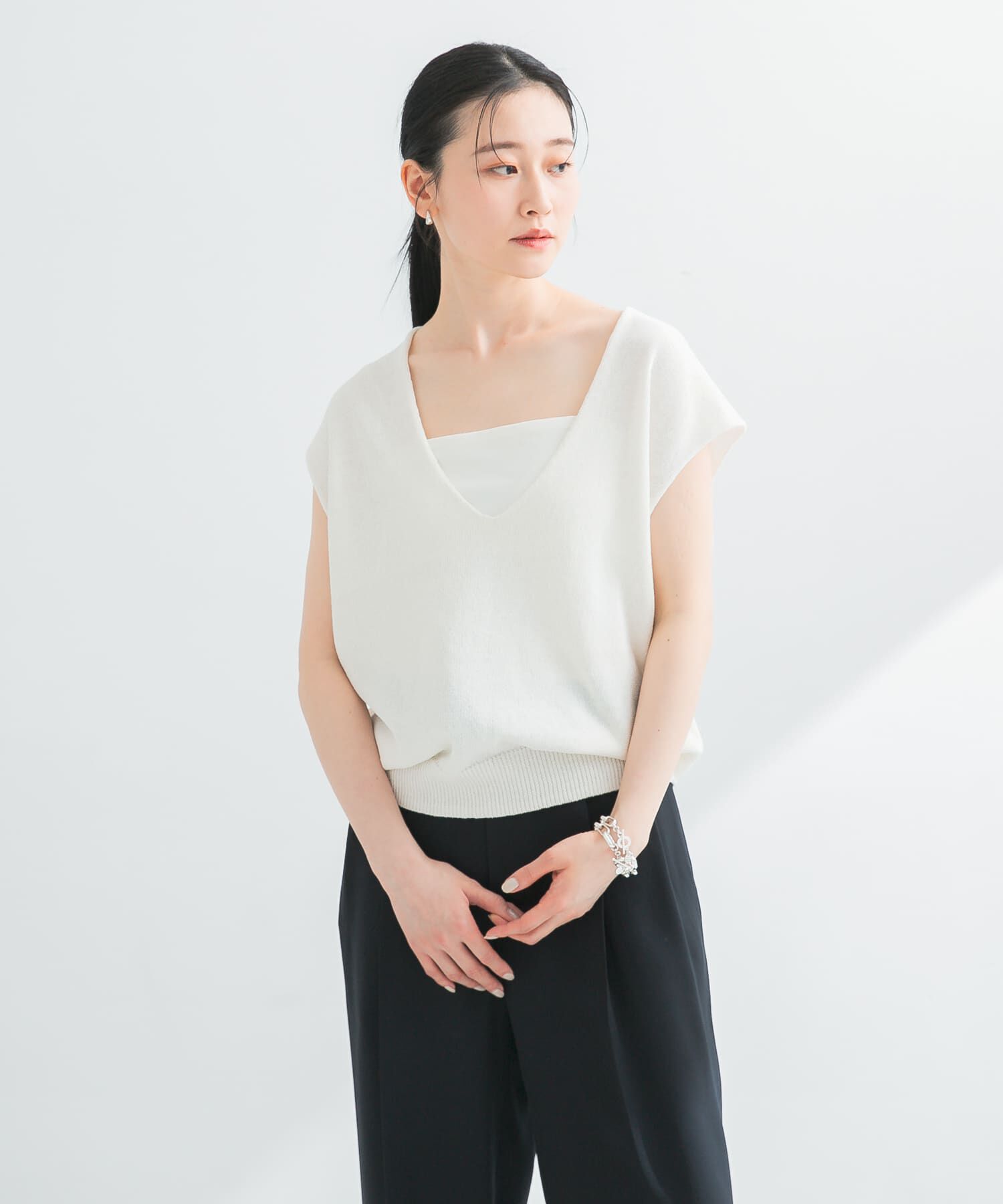 URBAN RESEARCH「リネンコットンVネックニットベスト」|ベスト・ジレ|オフホワイト