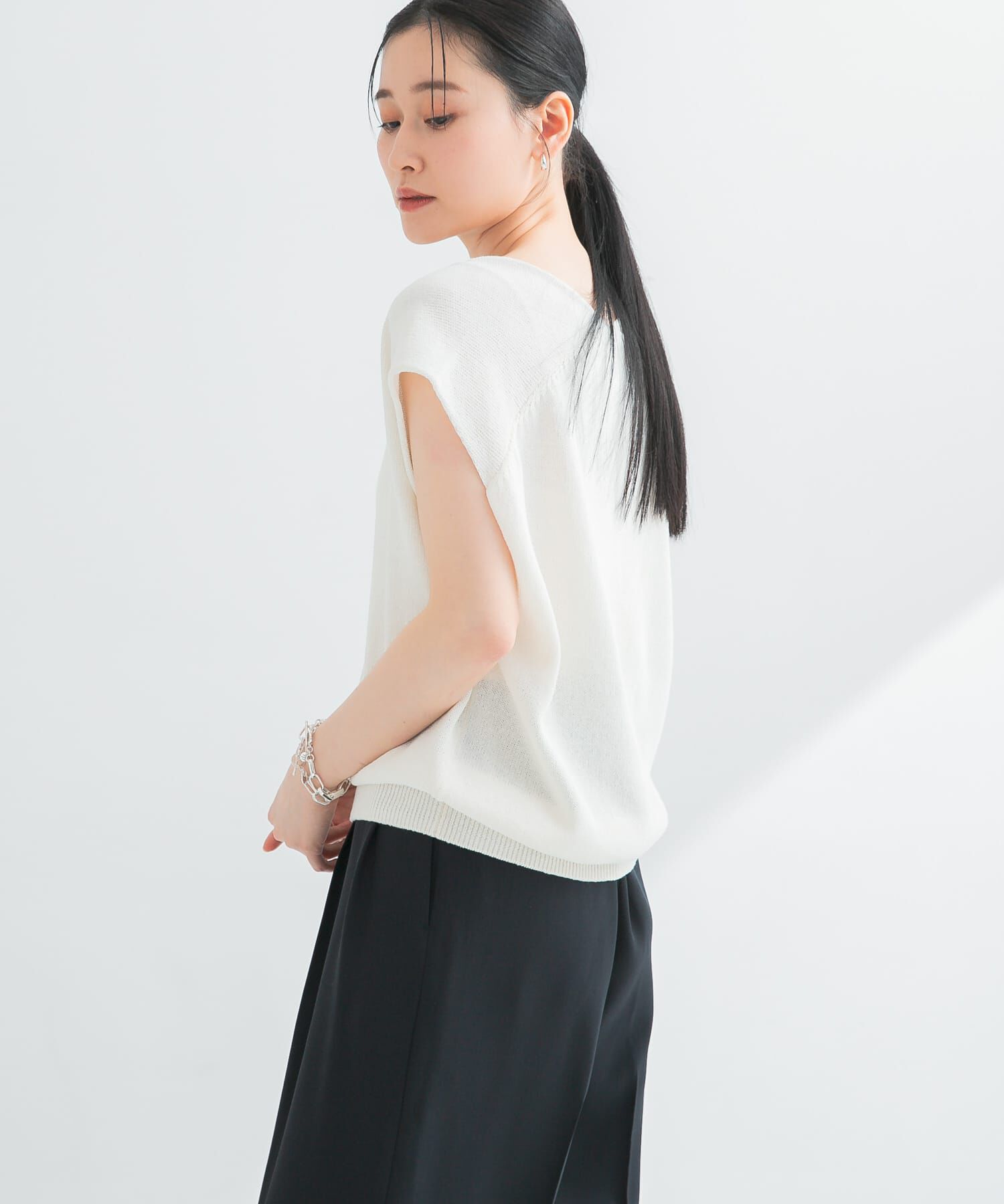 URBAN RESEARCH「リネンコットンVネックニットベスト」|ベスト・ジレ|