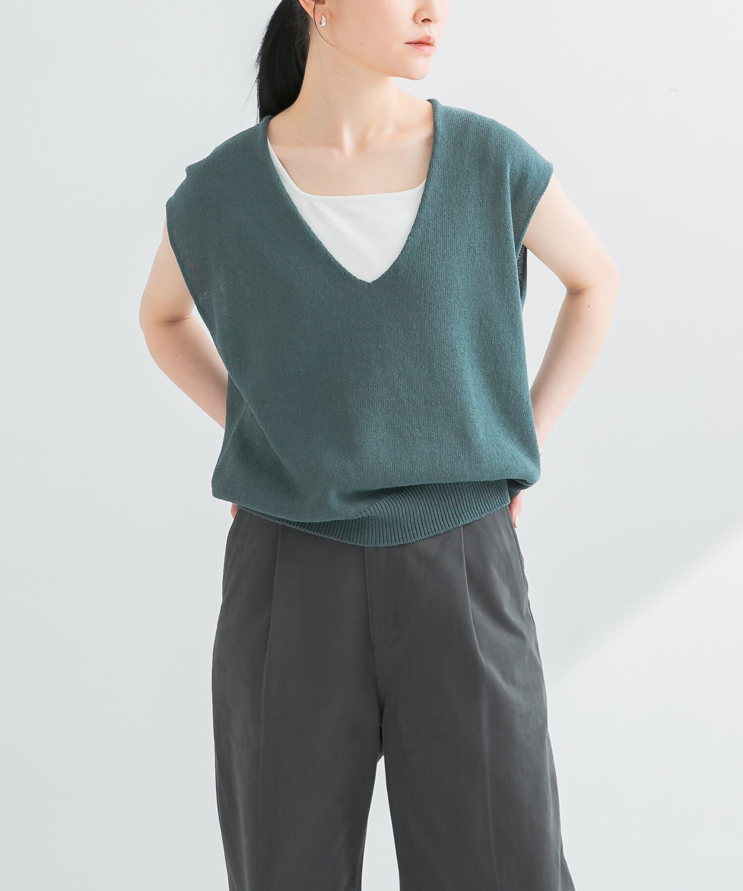 URBAN RESEARCH「リネンコットンVネックニットベスト」|ベスト・ジレ|ブルー系その他