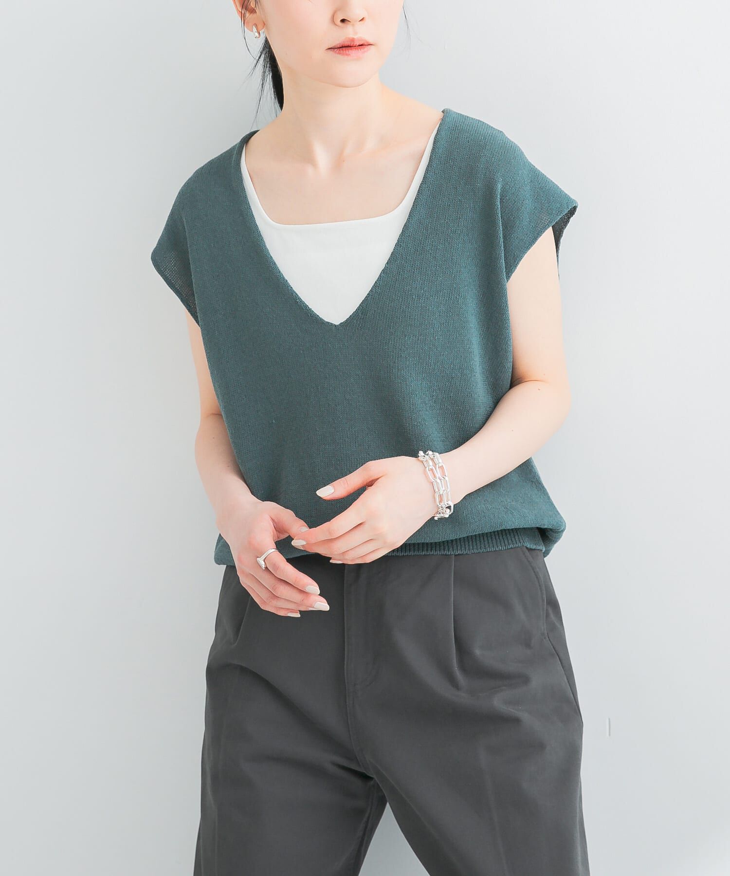 URBAN RESEARCH「リネンコットンVネックニットベスト」|ベスト・ジレ|