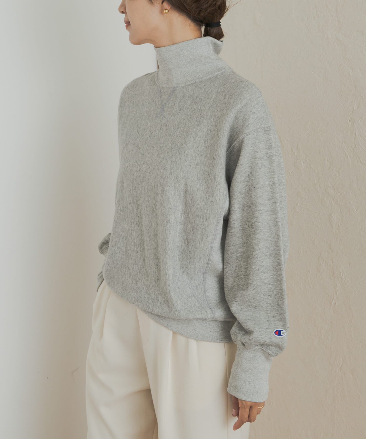 URBAN RESEARCH DOORS「『別注』Champion&times;DOORS　Highneck Sweatshirts」|スウェット・ジャージ|