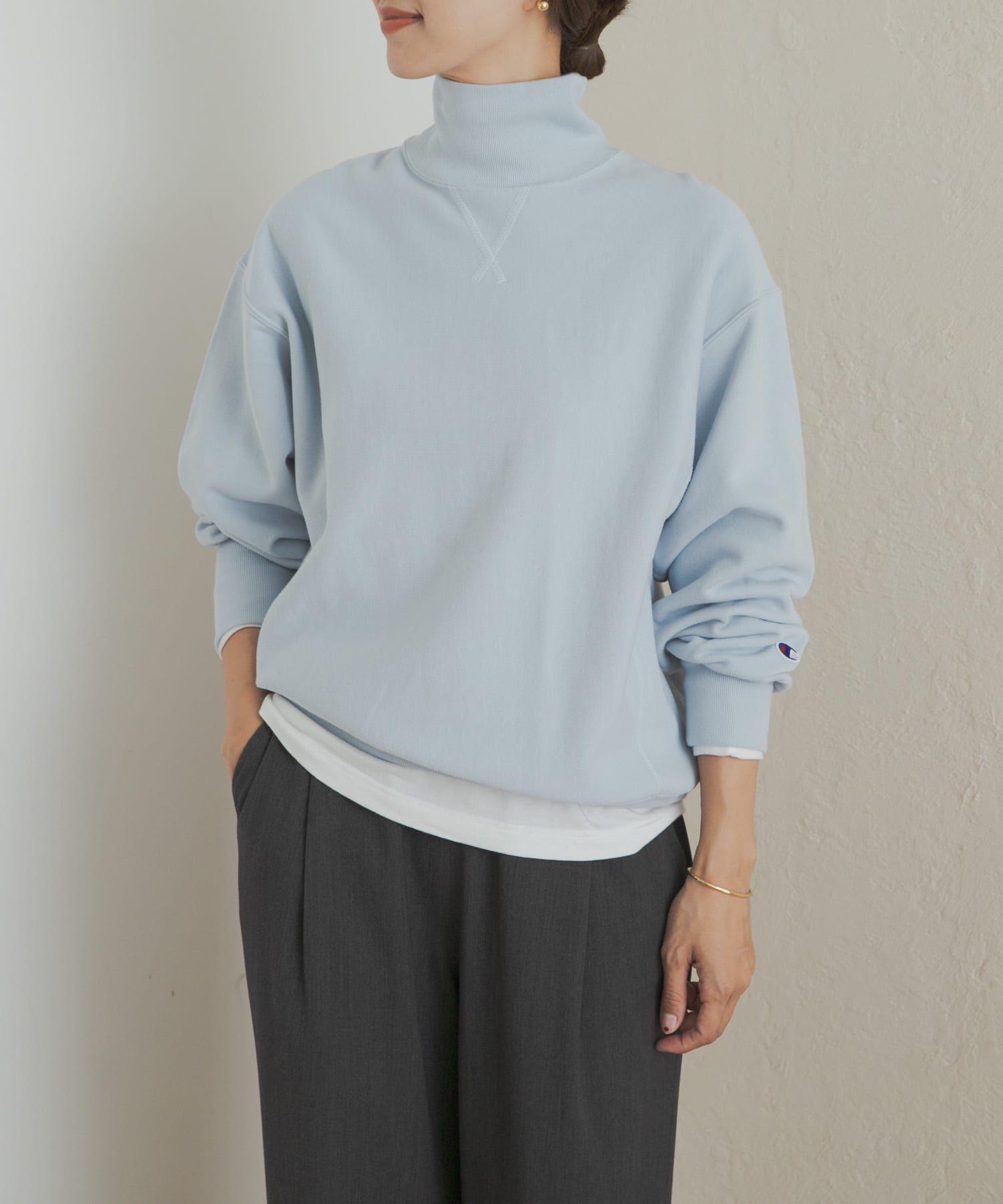 URBAN RESEARCH DOORS「『別注』Champion&times;DOORS　Highneck Sweatshirts」|スウェット・ジャージ|