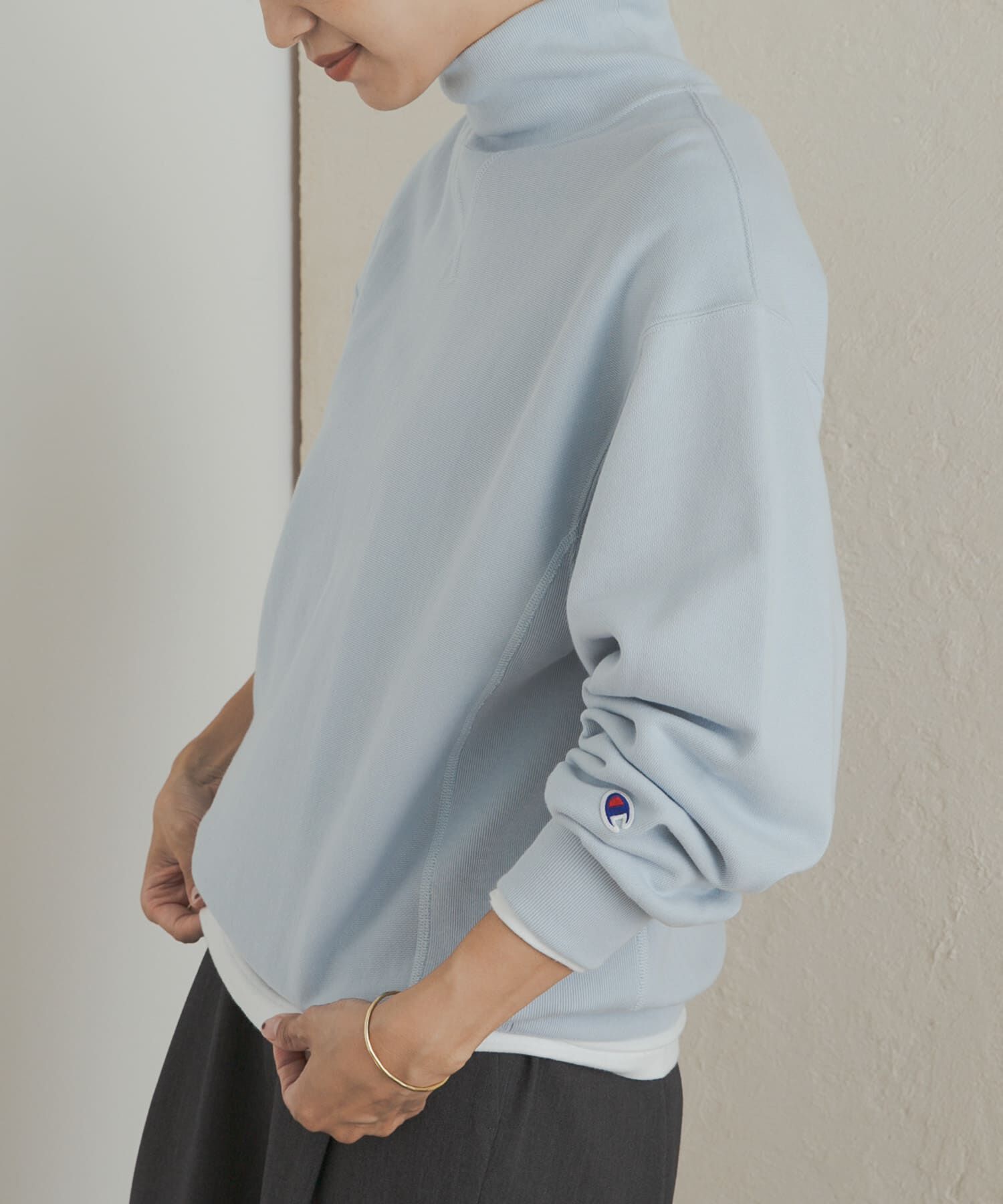 URBAN RESEARCH DOORS「『別注』Champion&times;DOORS　Highneck Sweatshirts」|スウェット・ジャージ|