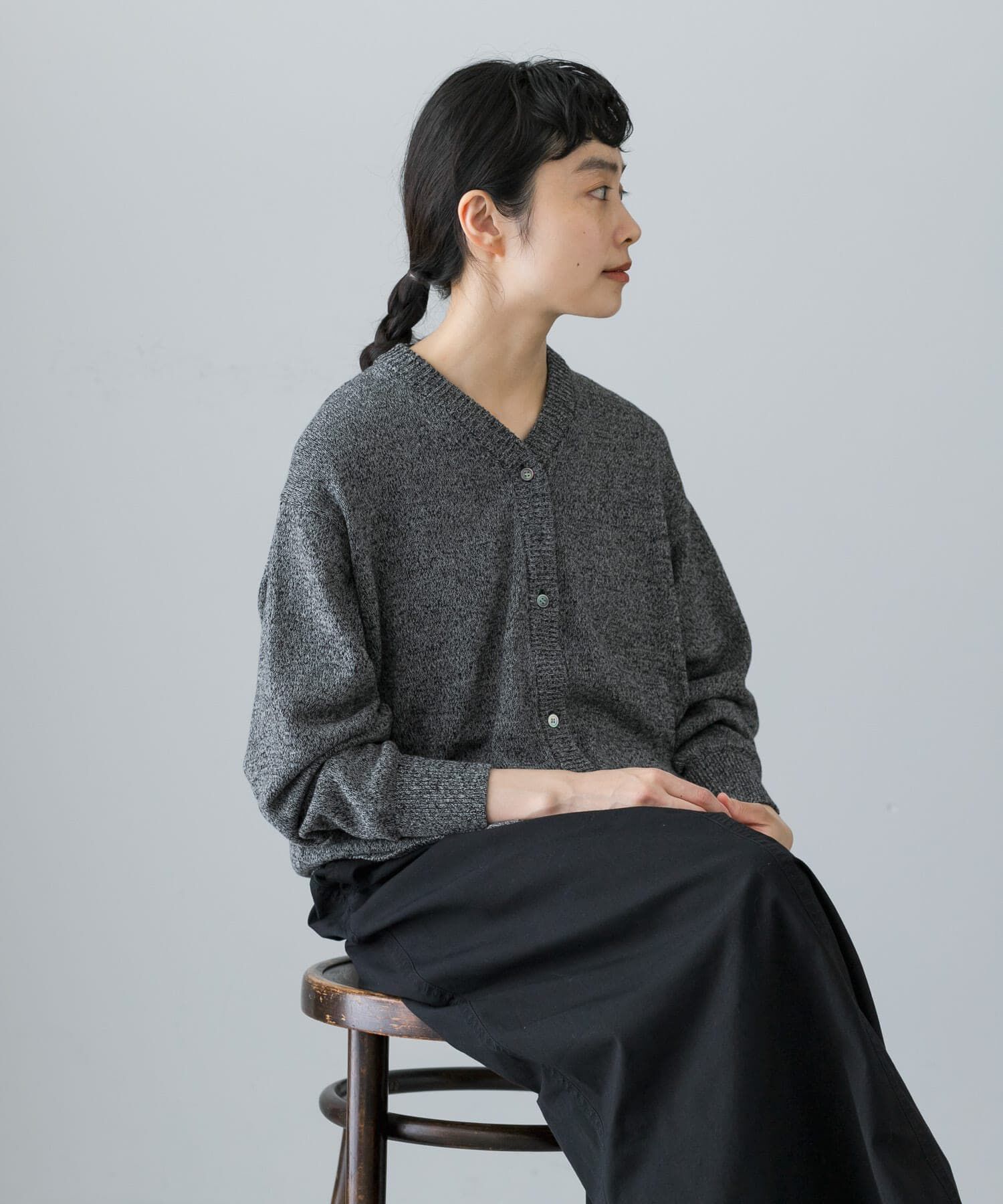 かぐれ「ドライコットンVネックカーディガン」|ニット・セーター|チャコールグレー