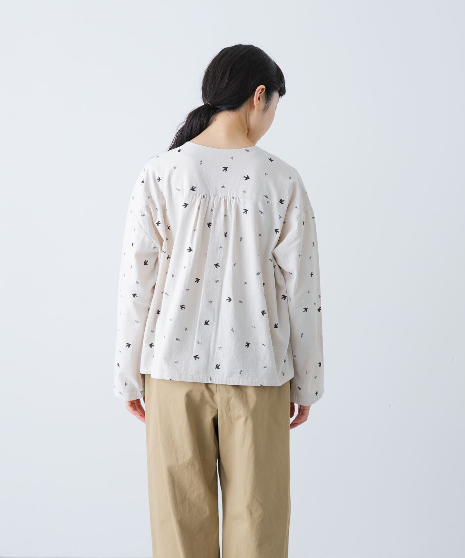かぐれ「ツバメ刺繍ブラウス」|シャツ・ブラウス|