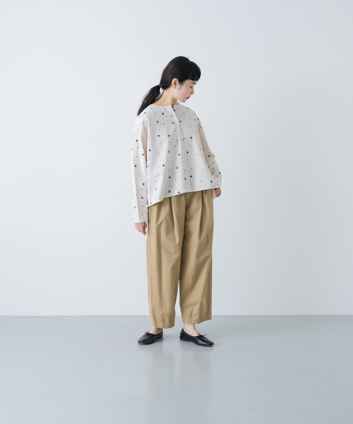 かぐれ「ツバメ刺繍ブラウス」|シャツ・ブラウス|