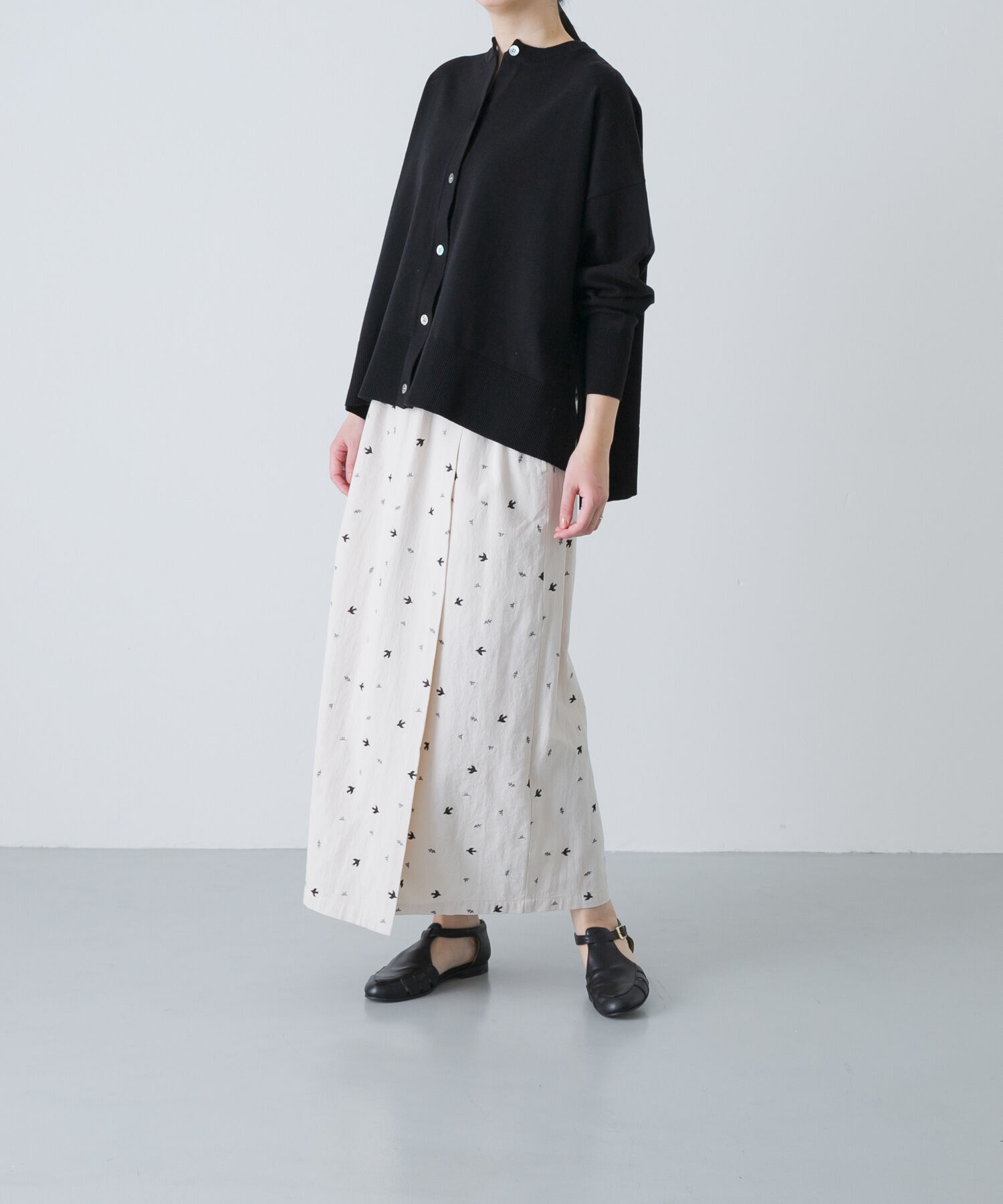 かぐれ「ツバメ刺繍ラップスカート」|スカート|