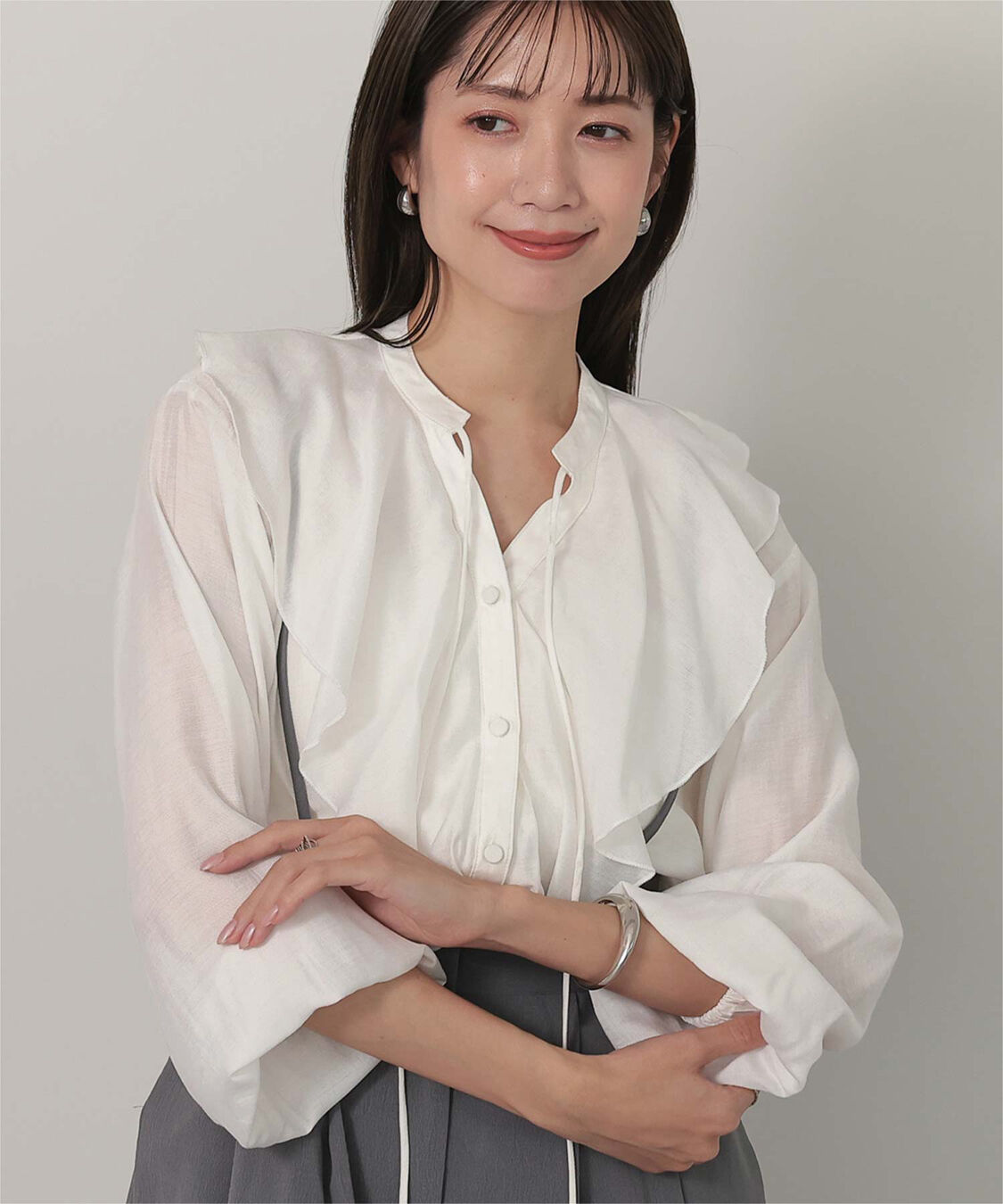 ur's「ラッフルデザインブラウス」|シャツ・ブラウス|ホワイト