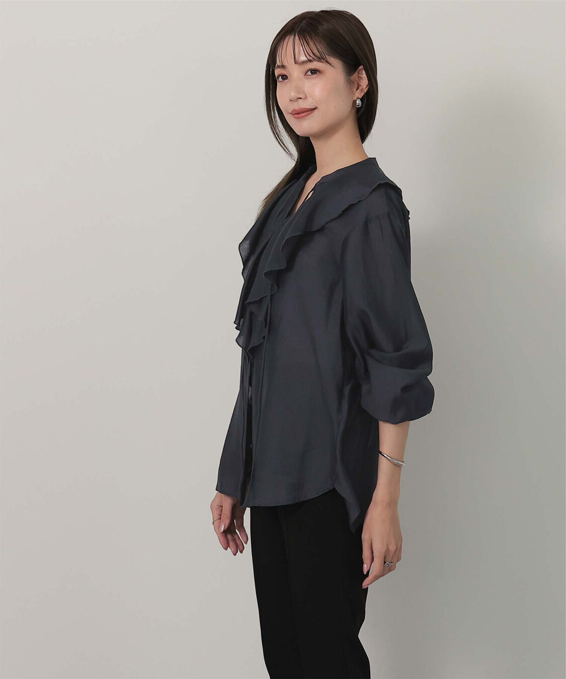 ur's「ラッフルデザインブラウス」|シャツ・ブラウス|