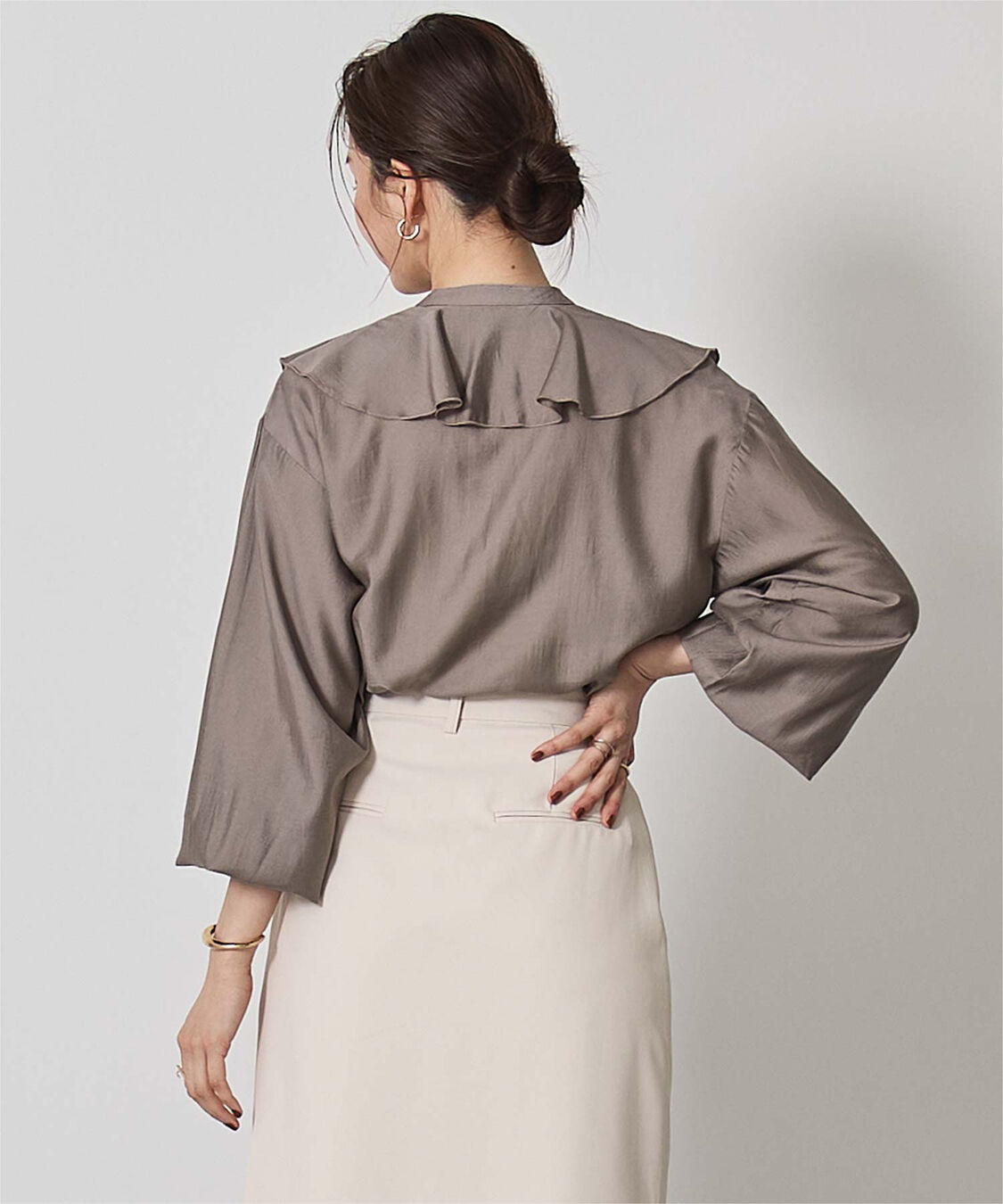 ur's「ラッフルデザインブラウス」|シャツ・ブラウス|