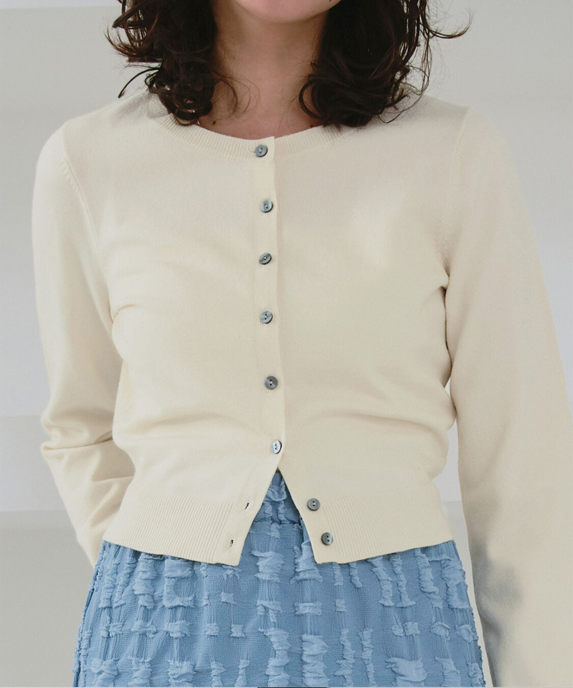 titivate「クルーネックニットカーディガン/トップス」|ニット・セーター|アイボリー