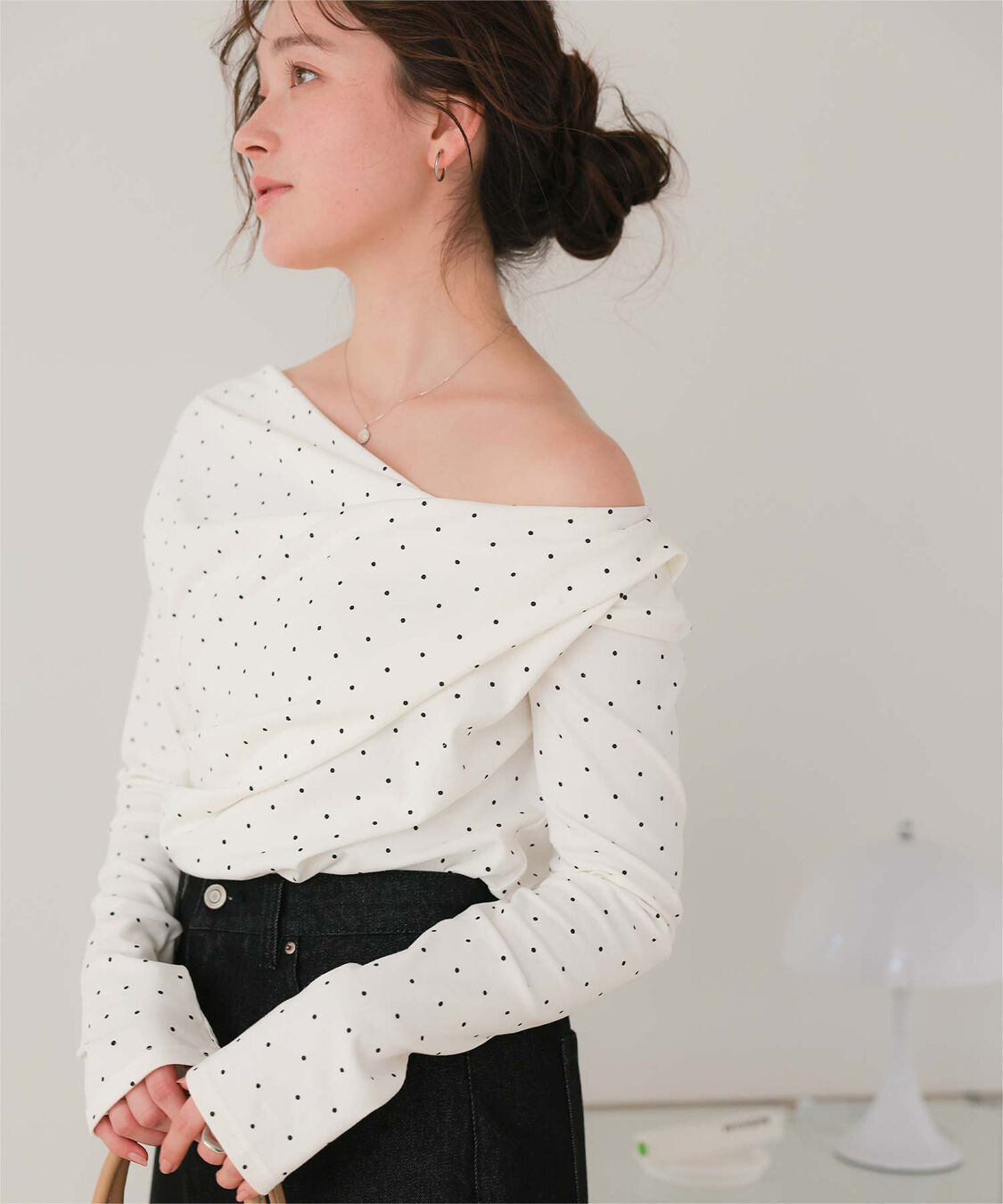 titivate「オフショルダーロングスリーブTシャツ」|Tシャツ・カットソー|