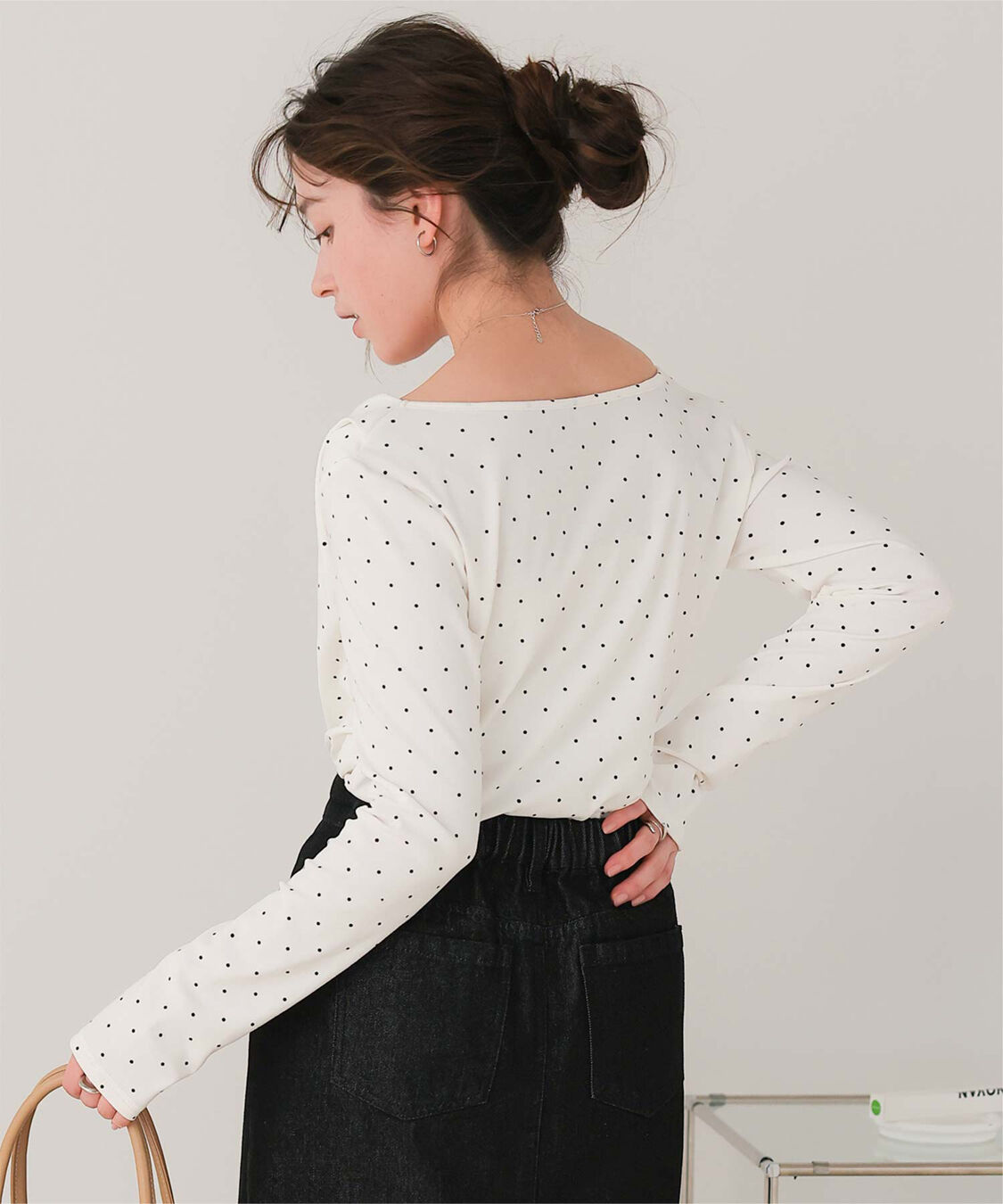 titivate「オフショルダーロングスリーブTシャツ」|Tシャツ・カットソー|