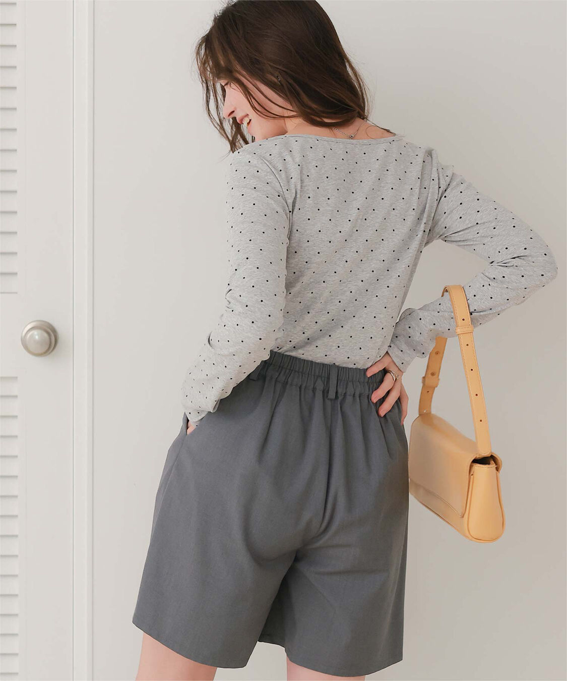 titivate「オフショルダーロングスリーブTシャツ」|Tシャツ・カットソー|