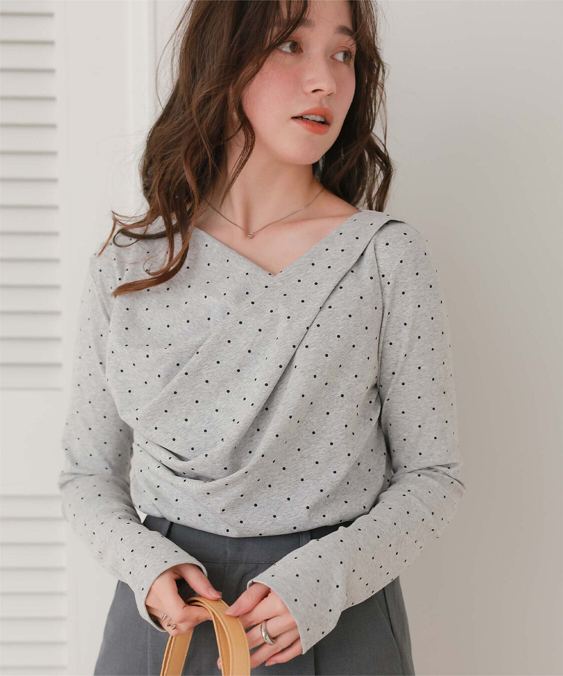 titivate「オフショルダーロングスリーブTシャツ」|Tシャツ・カットソー|