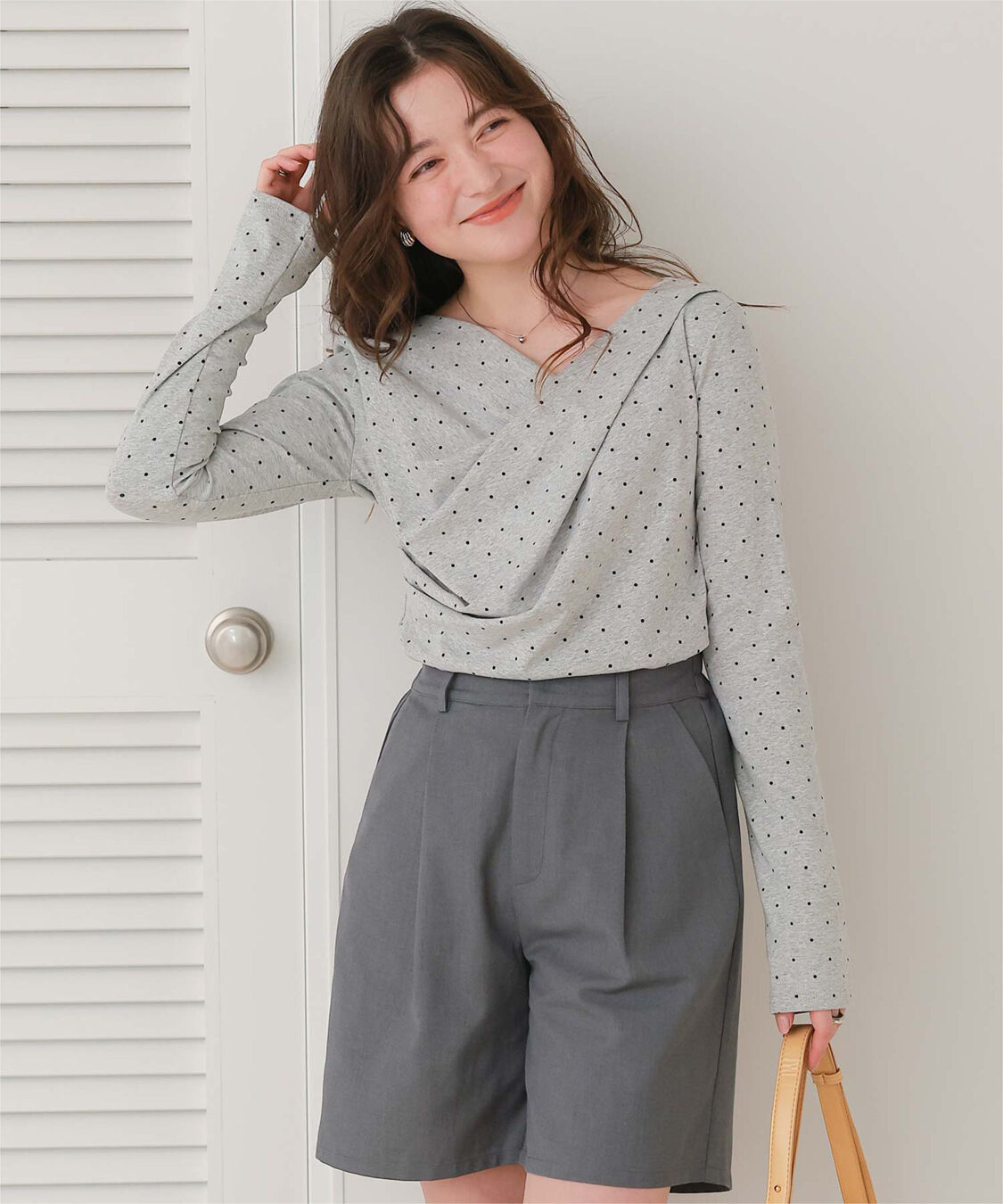 titivate「オフショルダーロングスリーブTシャツ」|Tシャツ・カットソー|