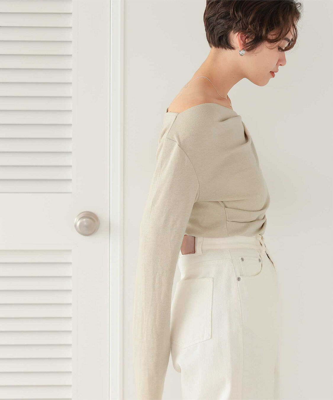 titivate「オフショルダーロングスリーブTシャツ」|Tシャツ・カットソー|