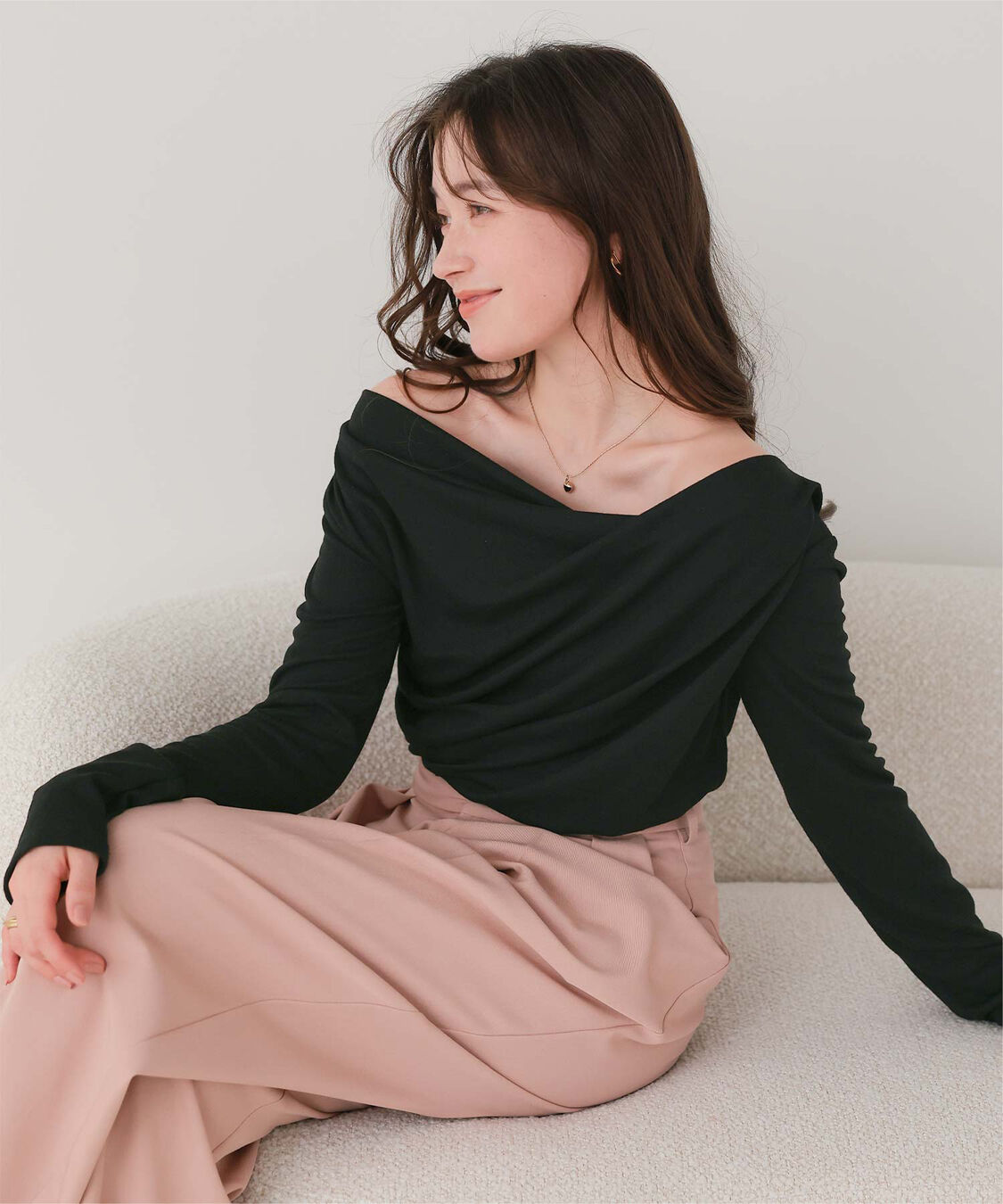 titivate「オフショルダーロングスリーブTシャツ」|Tシャツ・カットソー|