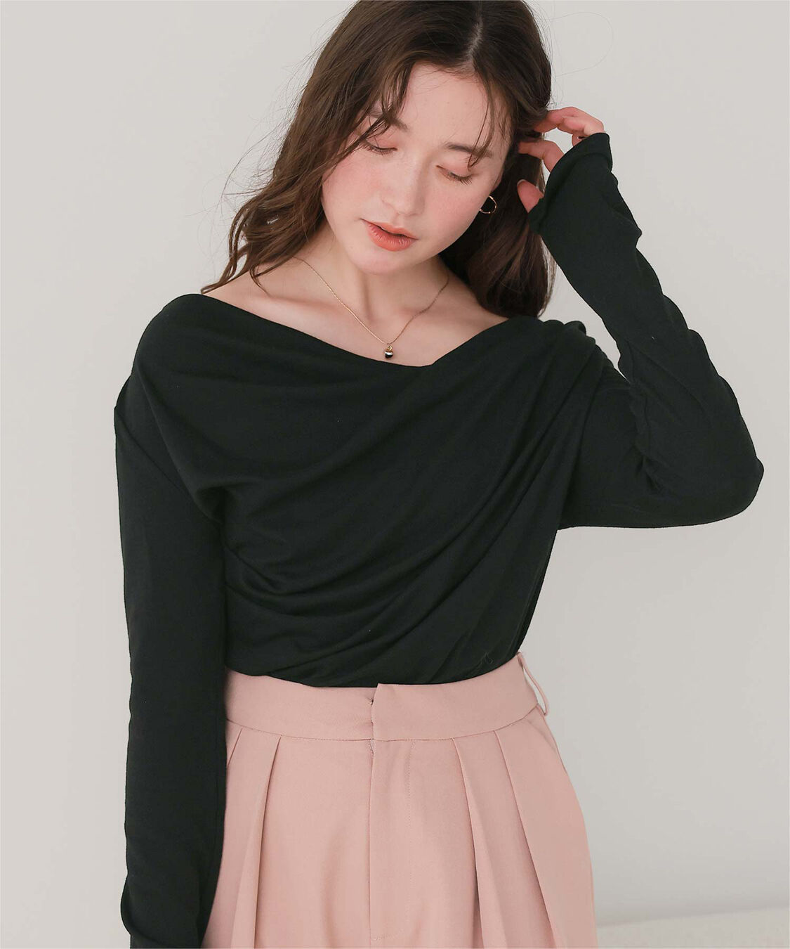 titivate「オフショルダーロングスリーブTシャツ」|Tシャツ・カットソー|