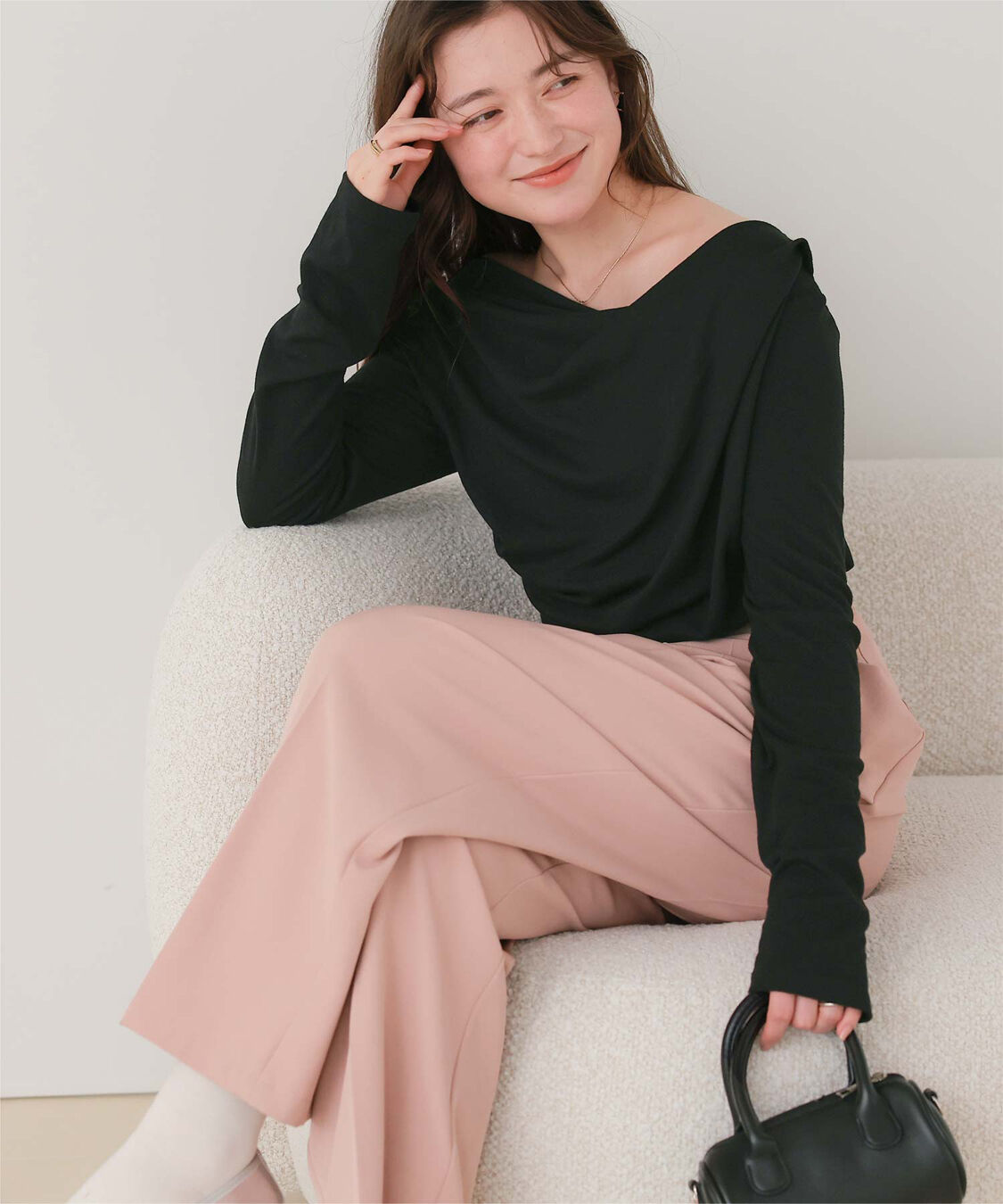 titivate「オフショルダーロングスリーブTシャツ」|Tシャツ・カットソー|