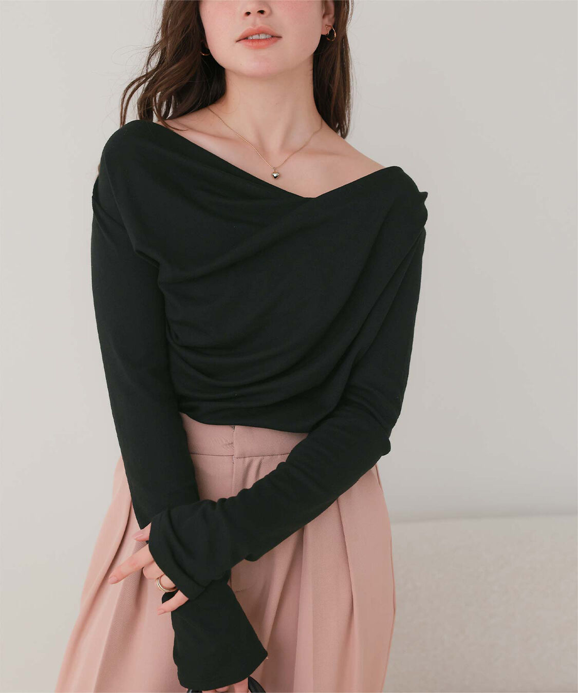 titivate「オフショルダーロングスリーブTシャツ」|Tシャツ・カットソー|
