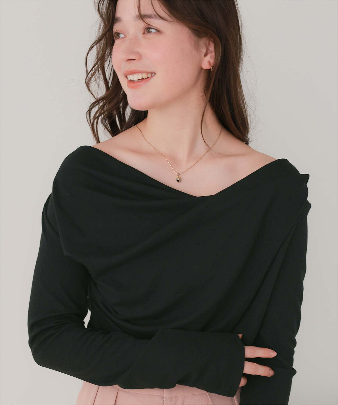 titivate「オフショルダーロングスリーブTシャツ」|Tシャツ・カットソー|