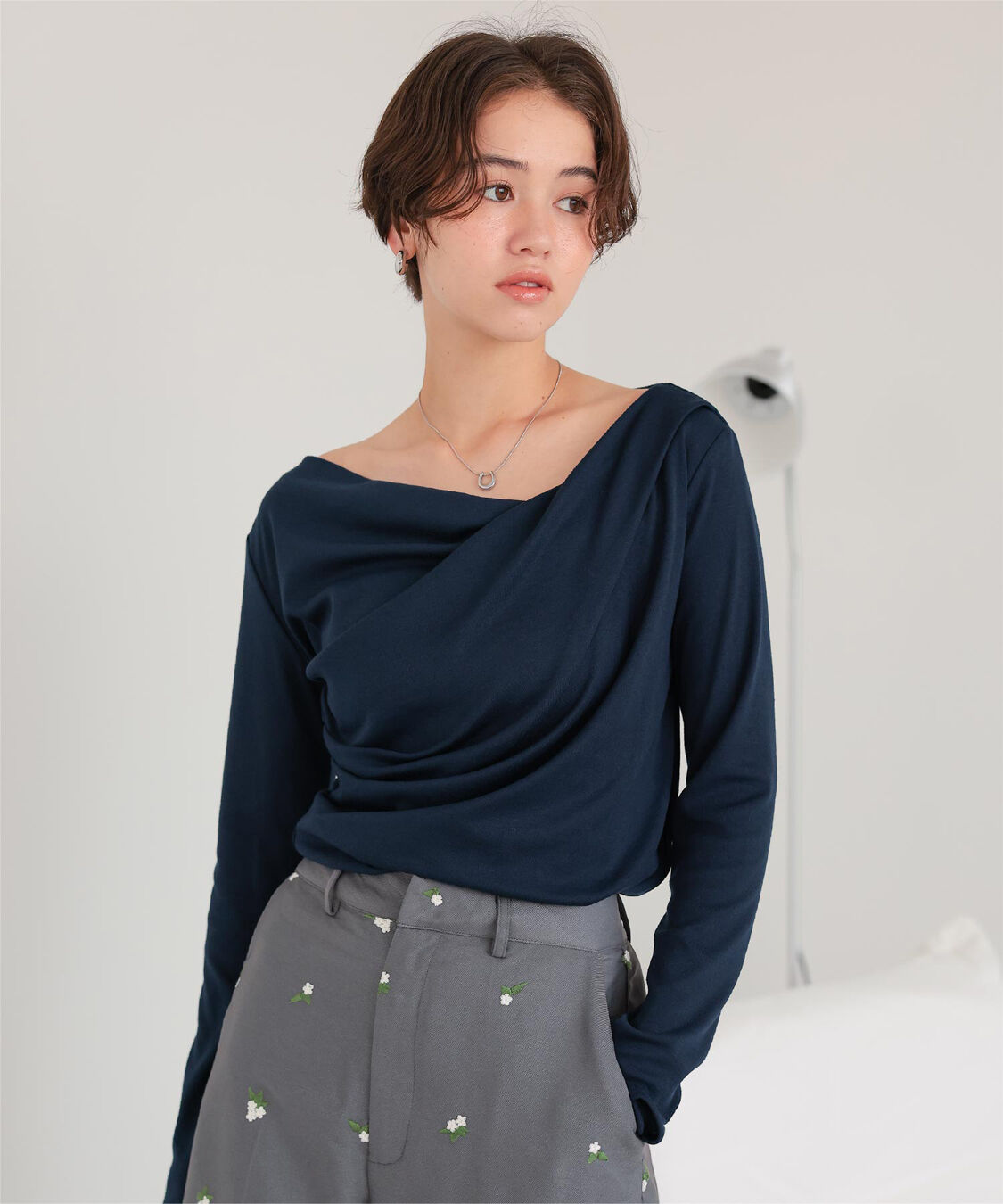titivate「オフショルダーロングスリーブTシャツ」|Tシャツ・カットソー|ネイビー