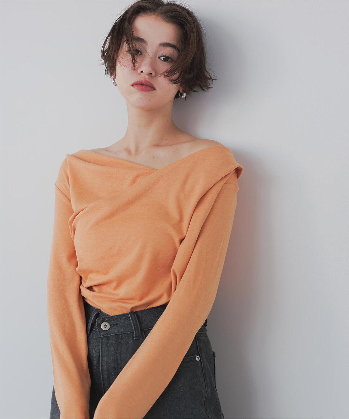 titivate「オフショルダーロングスリーブTシャツ」|Tシャツ・カットソー|オレンジ