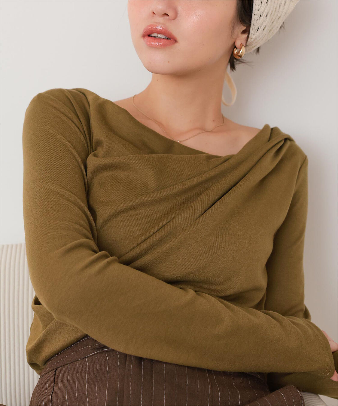 titivate「オフショルダーロングスリーブTシャツ」|Tシャツ・カットソー|