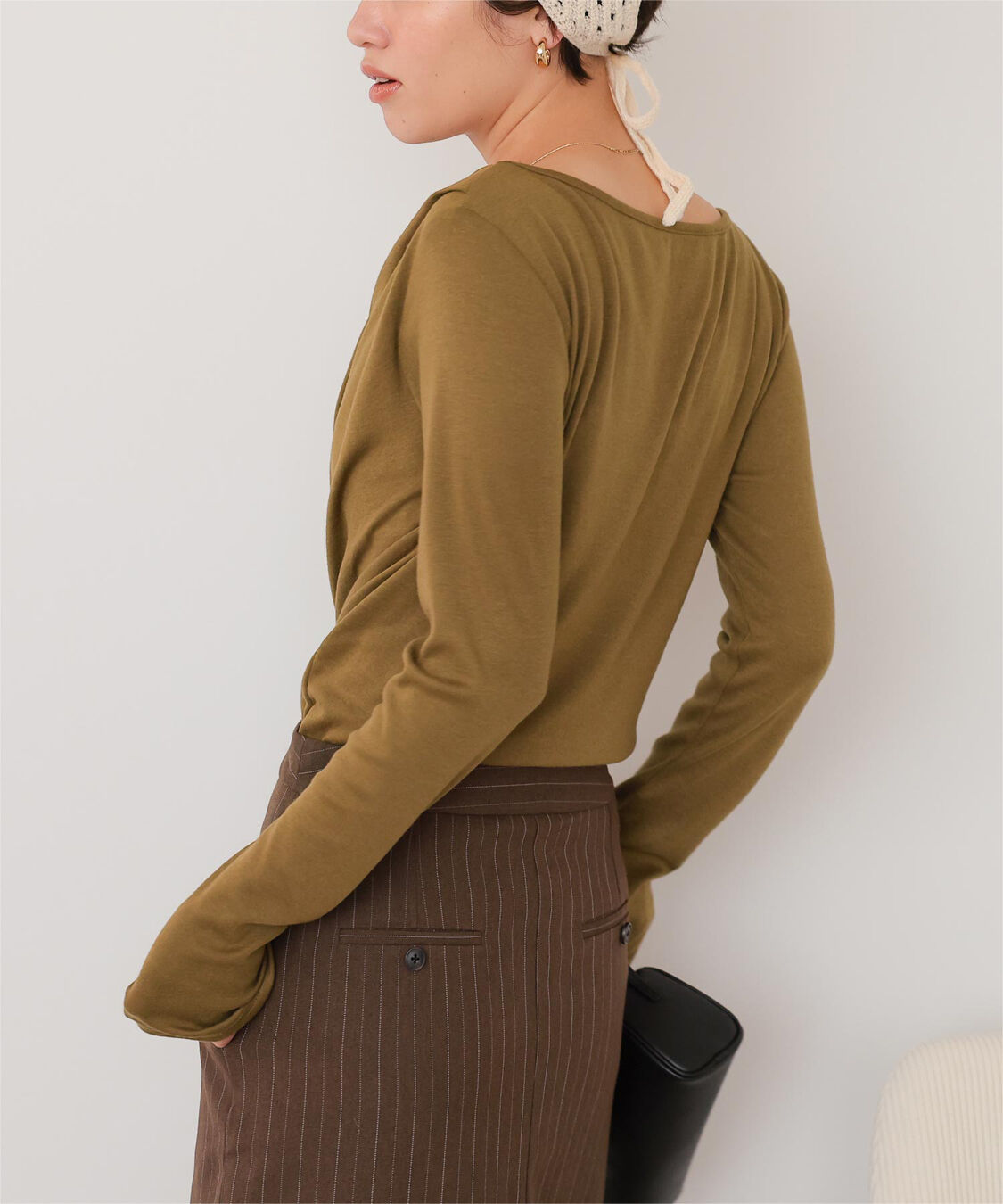 titivate「オフショルダーロングスリーブTシャツ」|Tシャツ・カットソー|