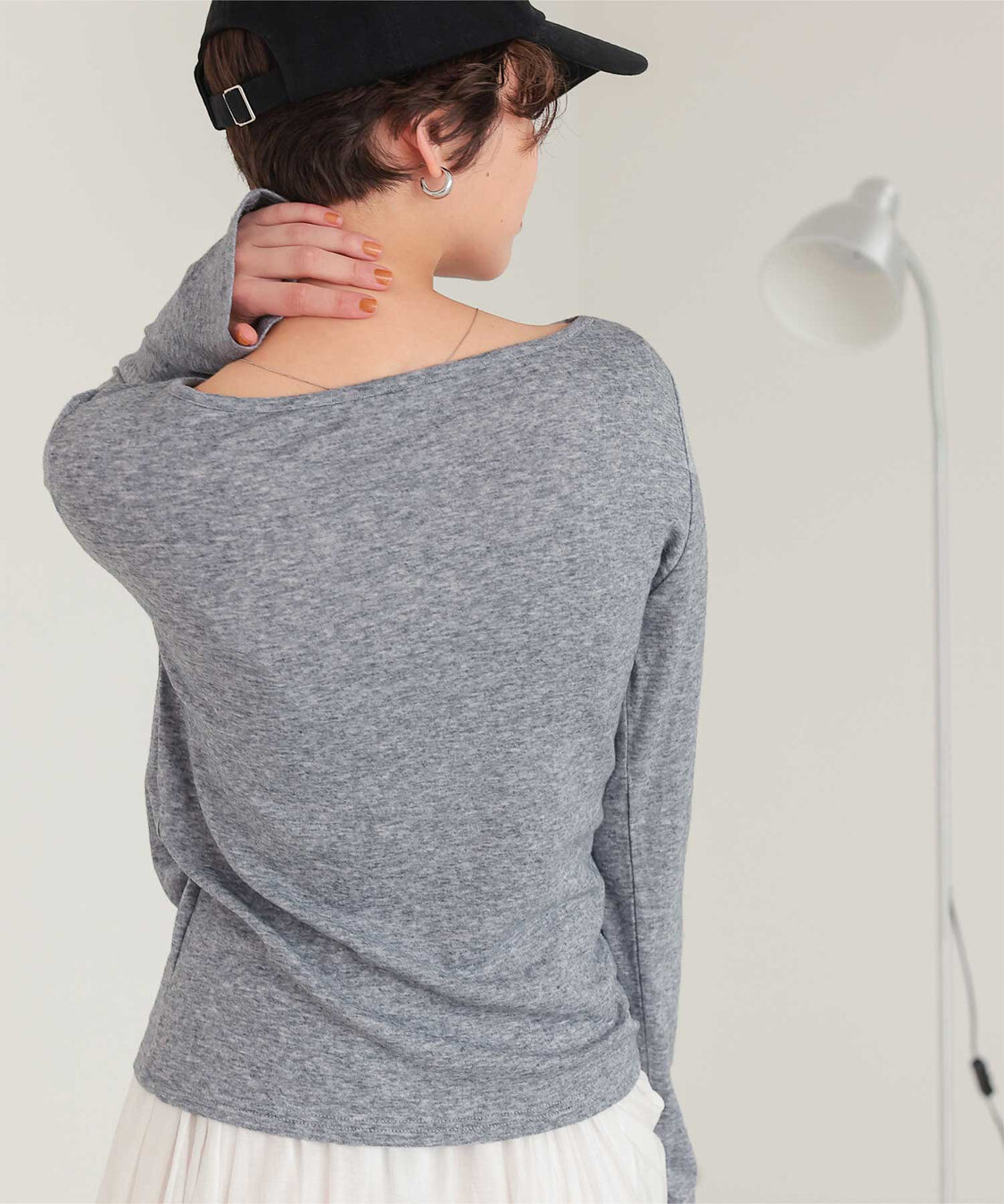 titivate「オフショルダーロングスリーブTシャツ」|Tシャツ・カットソー|