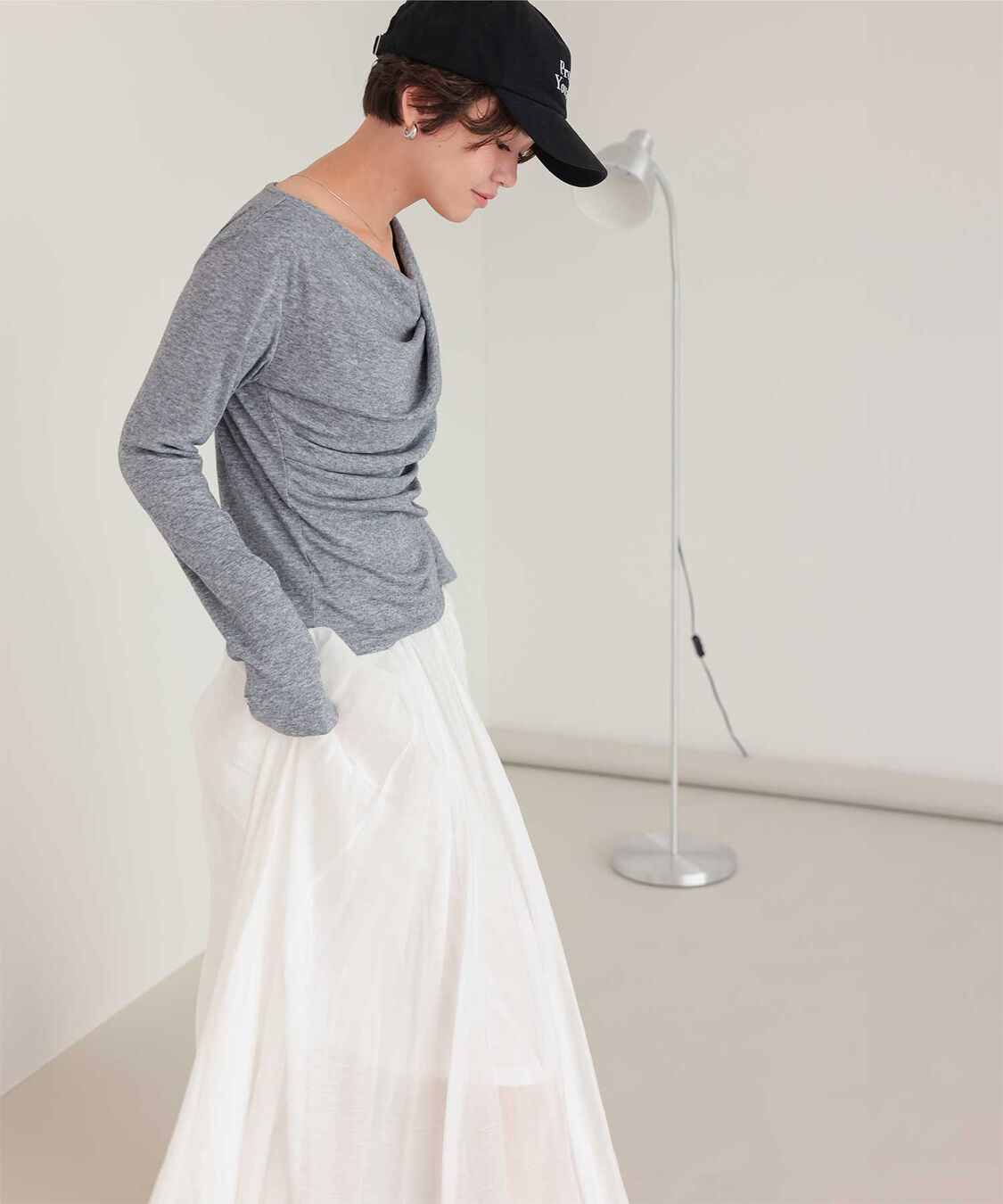 titivate「オフショルダーロングスリーブTシャツ」|Tシャツ・カットソー|