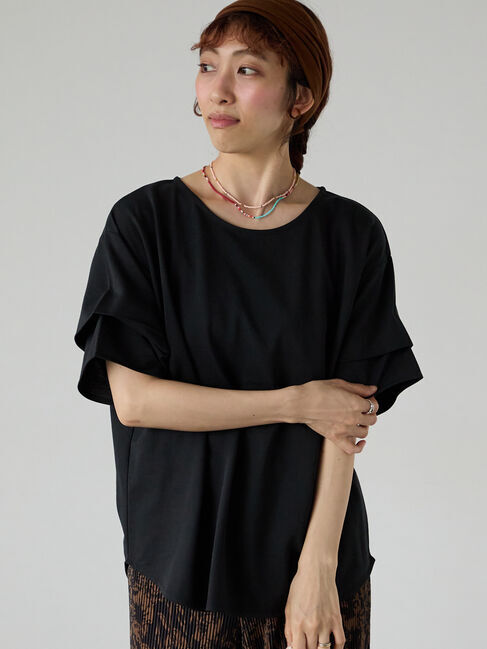 Lugnoncure「プレーティング袖タックTシャツ」|Tシャツ・カットソー|ブラック