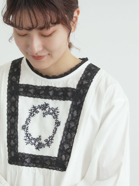 Samansa Mos2「胸元モチーフ刺繍レースブラウス」|シャツ・ブラウス|