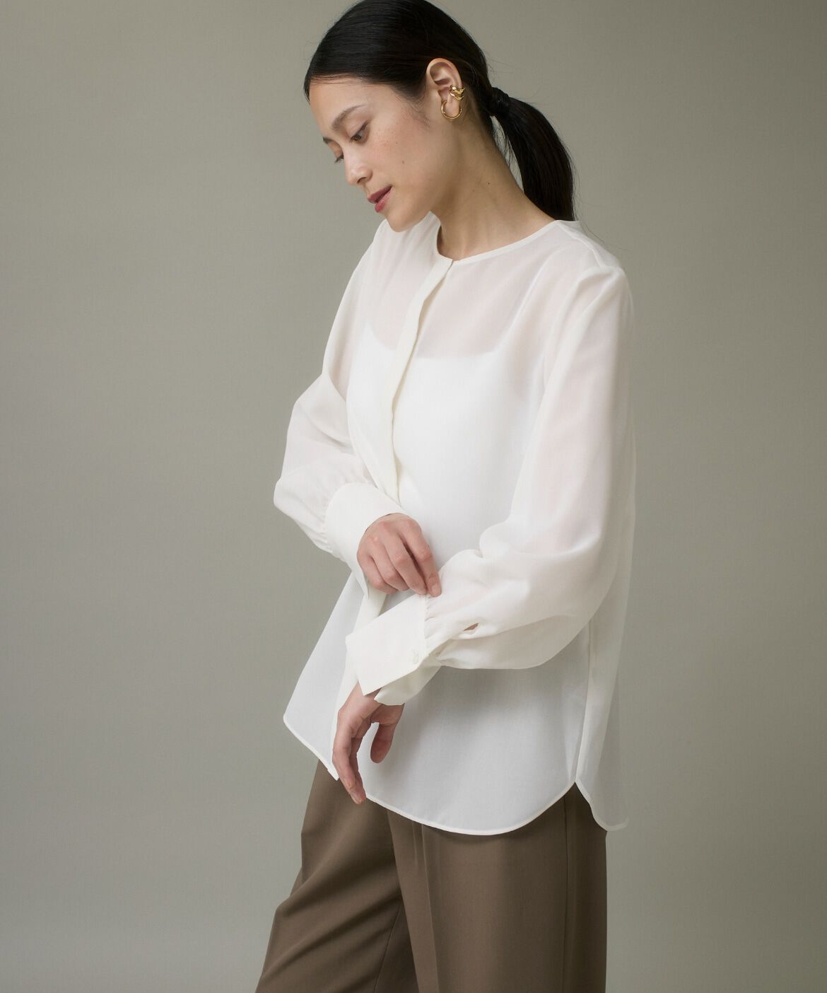 DAY by DAY it&rsquo;s international「シアーノーカラーブラウス」|シャツ・ブラウス|