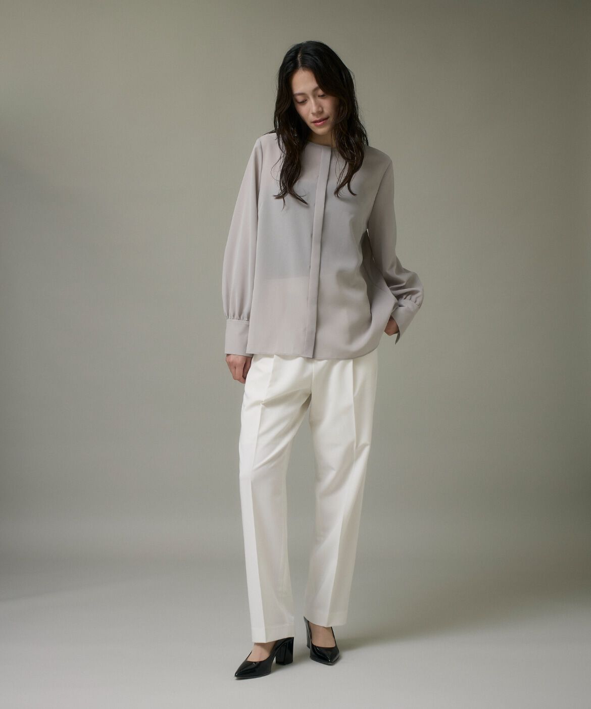 DAY by DAY it&rsquo;s international「シアーノーカラーブラウス」|シャツ・ブラウス|