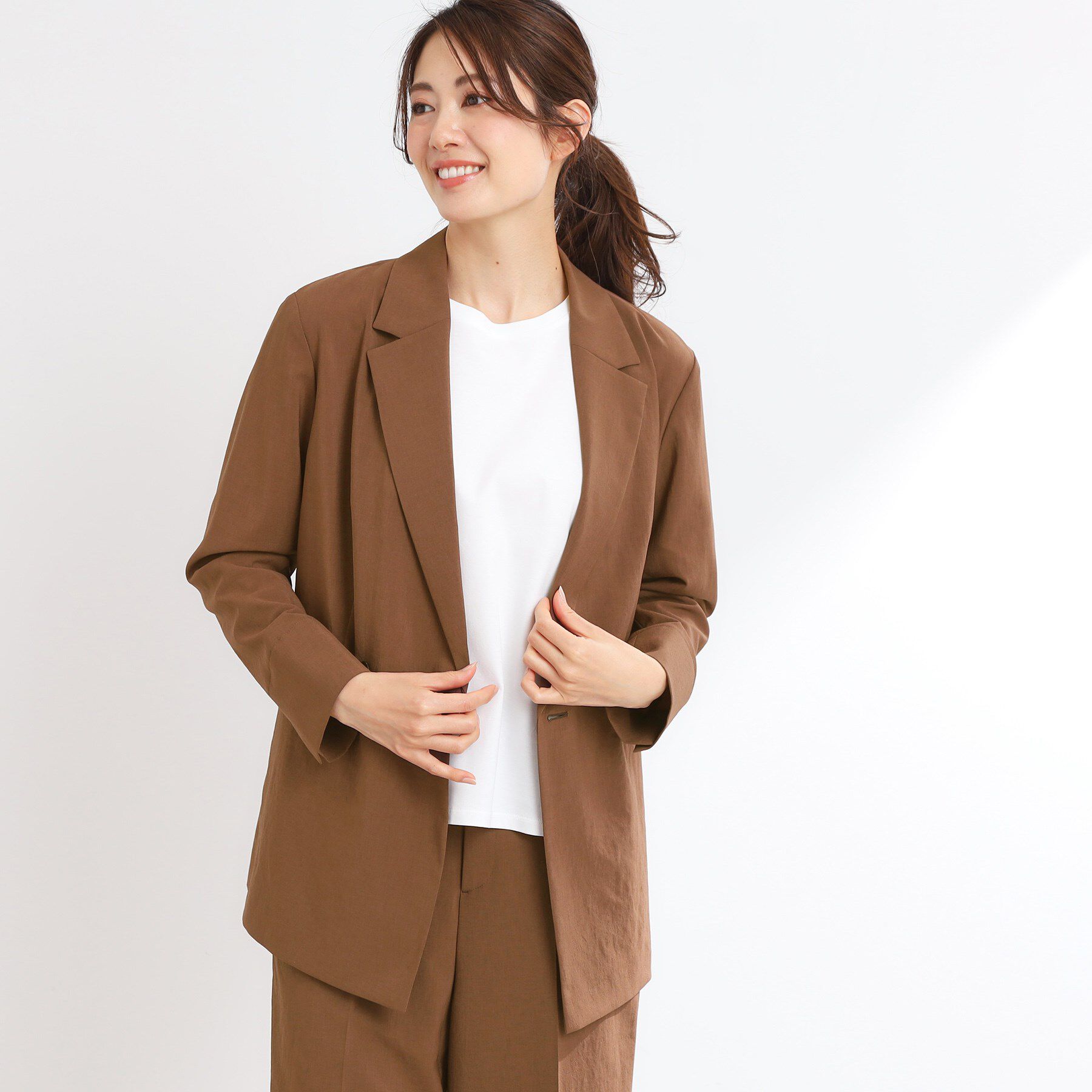 Reflect「【マシンウォッシュ可／セットアップ可／通勤におすすめ】ドライタッチダブルジャケット」|テーラードジャケット|ブラウン(043)