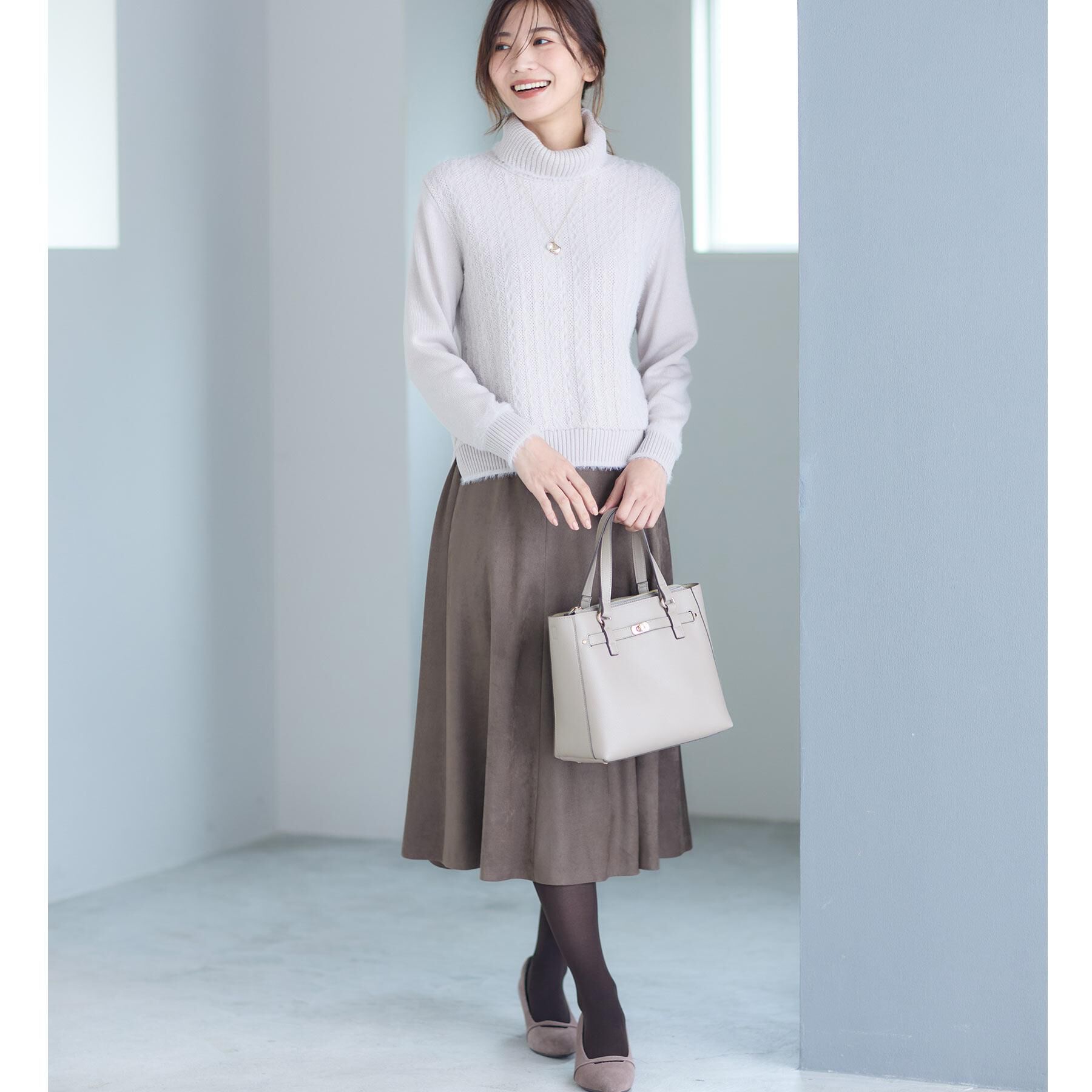 Reflect「【ほんのりラメ感◎】ふわふわフェザーヤーンハイネックニット」|ニット・セーター|