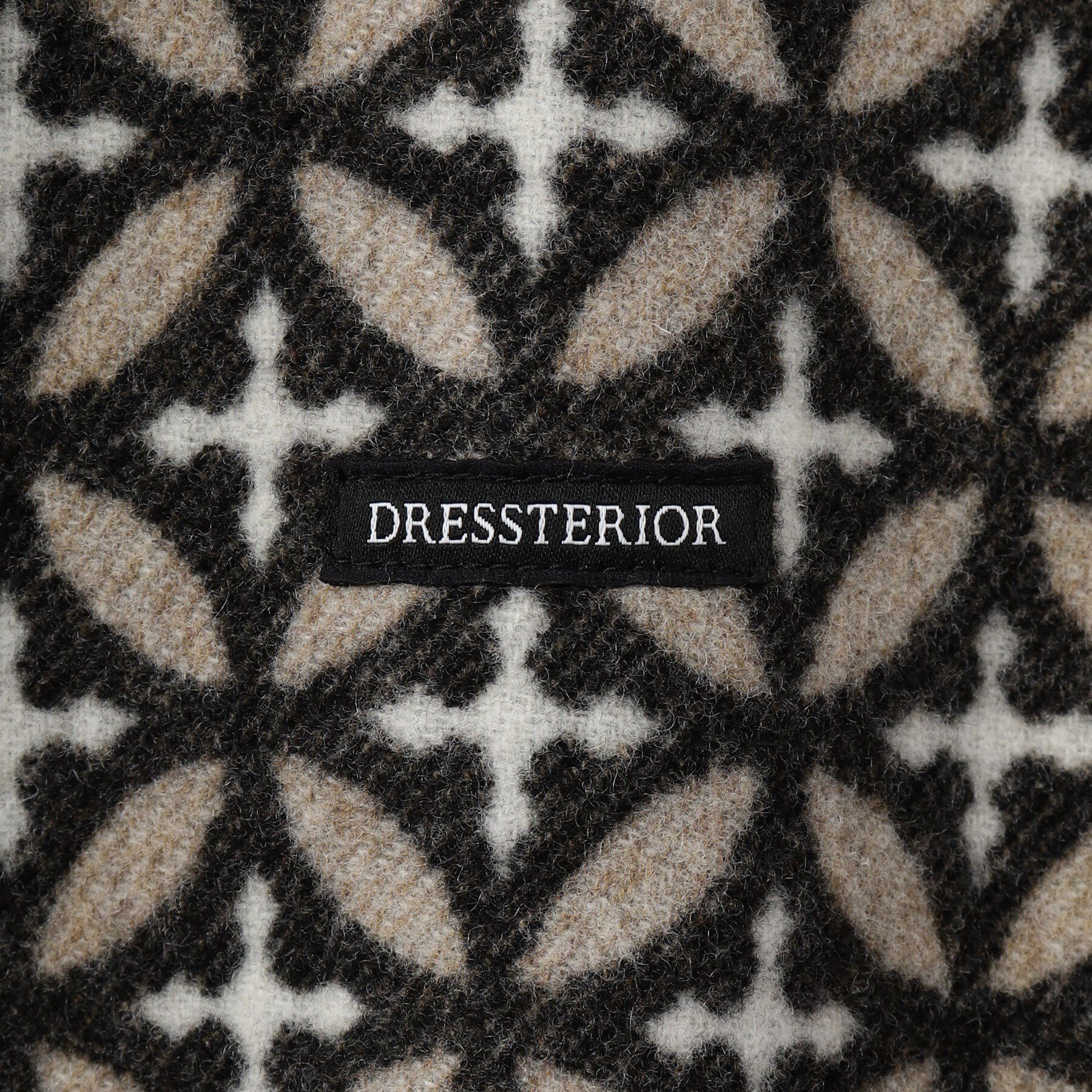 DRESSTERIOR「オーバーラップサークル ウールジャカードパーカー」|ブルゾン・スタジャン|